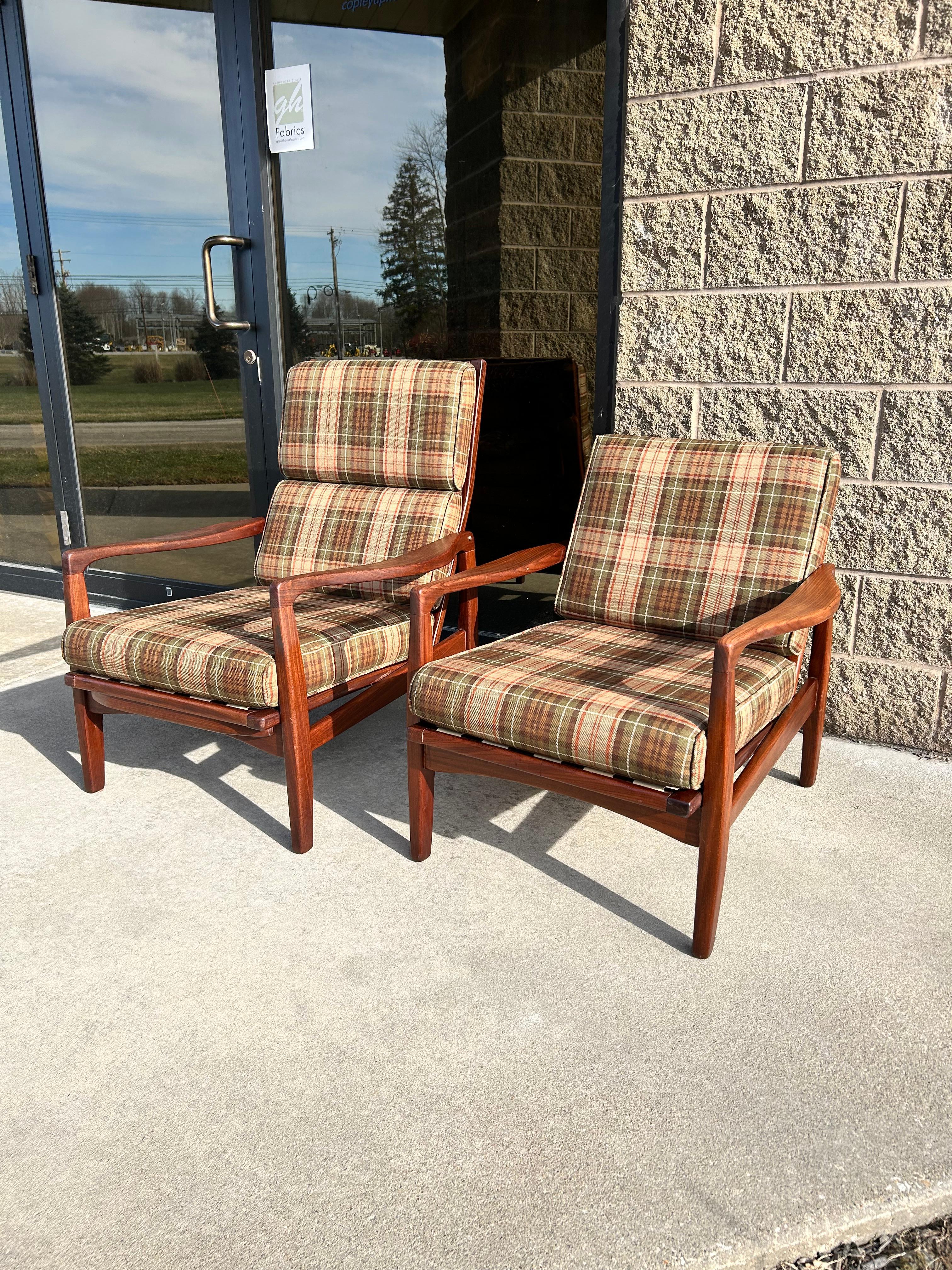 Sedia da salotto moderna Mid-Century di Toothill Furniture-UK in vendita 3