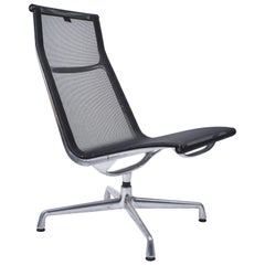 Moderner Loungesessel EA 115 aus der Jahrhundertmitte von Charles & Ray Eames für Vitra