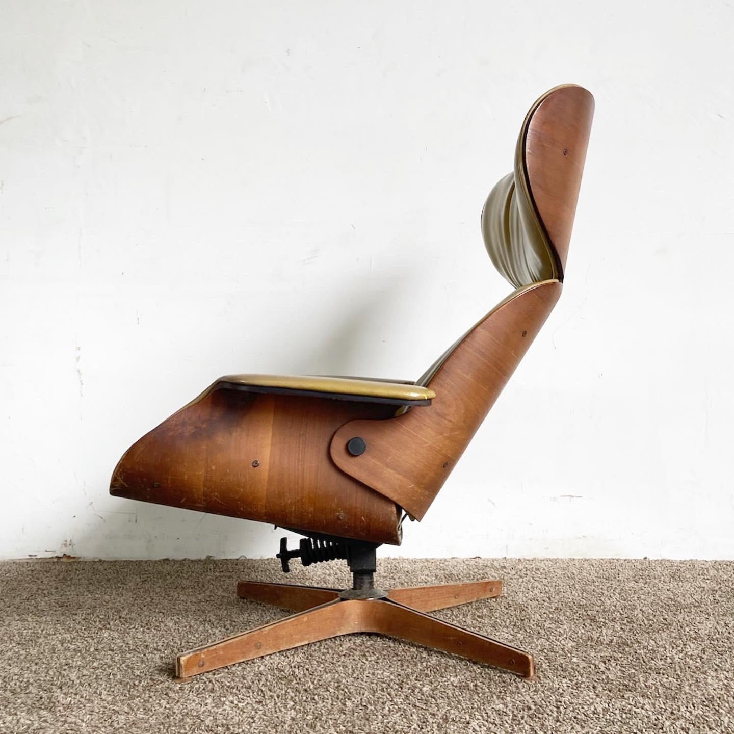 Mid Century Modern Lounge Chair and Foot Rest/Ottoman by Mulhauser Plycraft For Sale at