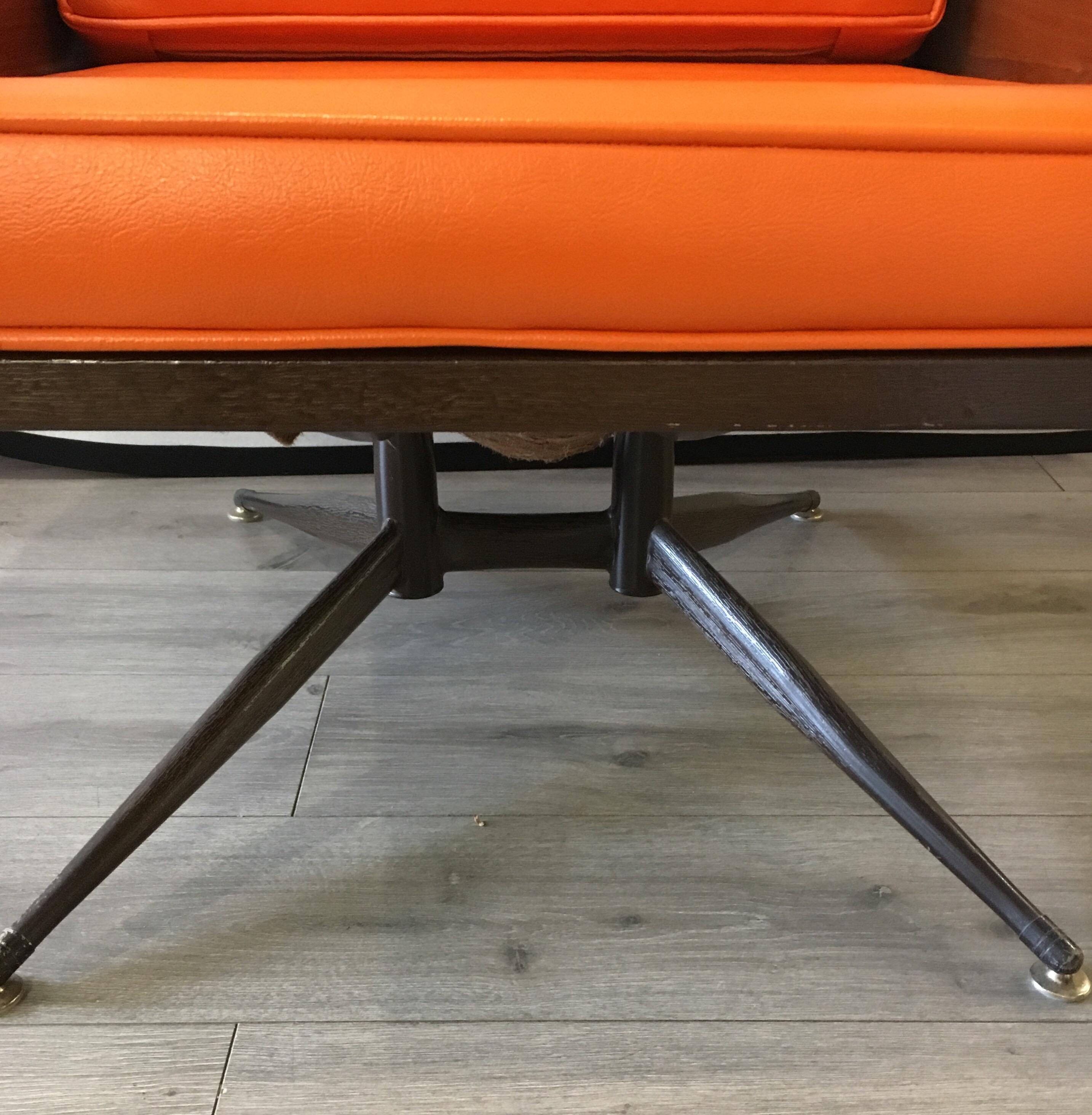 Mid-Century Modern Lounge Chair 3