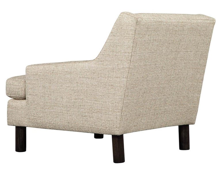Fabric Mid-Century Modern Lounge Chair in Designer Linen For Sale