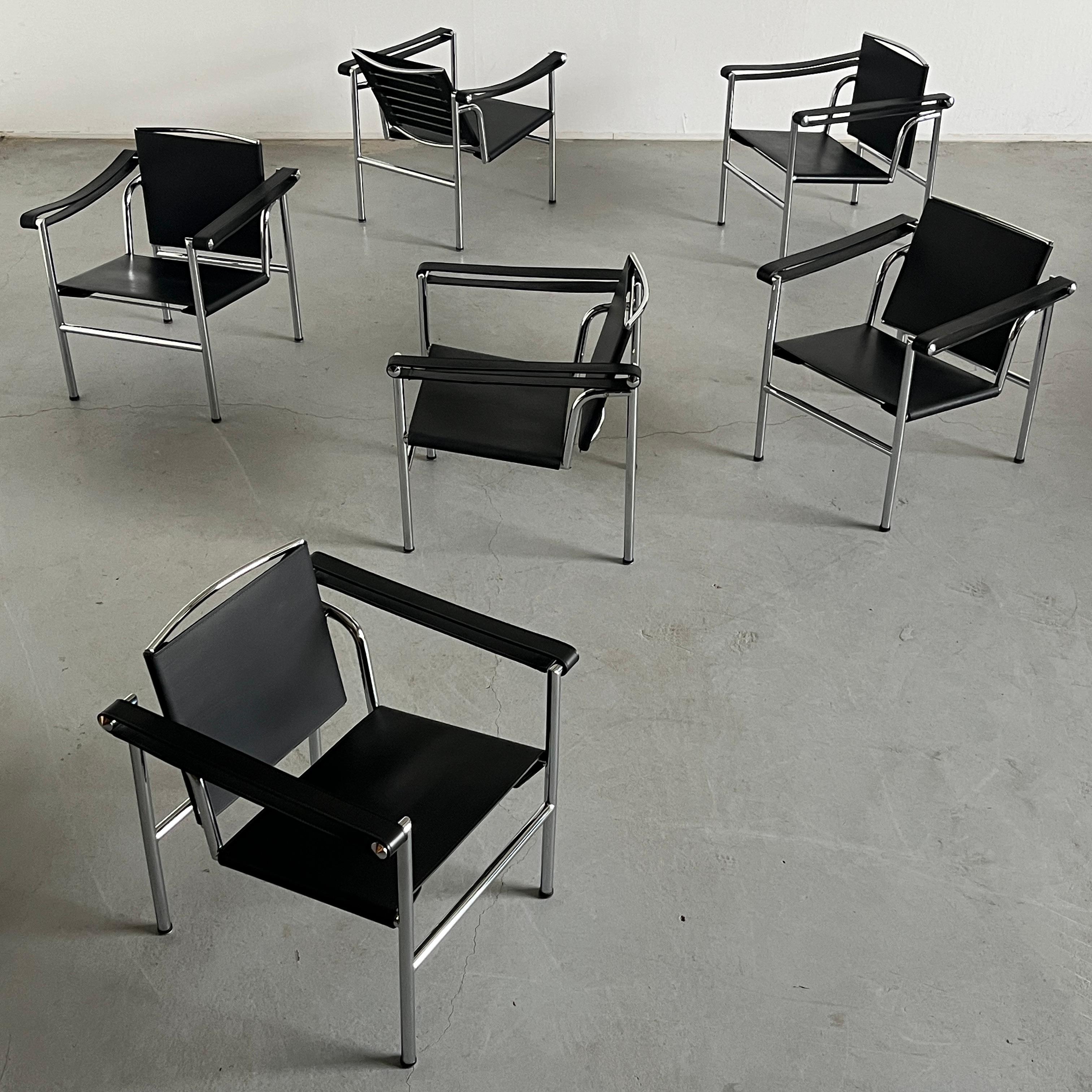 Bauhaus Chaise longue The Moderns Modernity dans le style de 'LC1' par Le Corbusier, cuir noir en vente