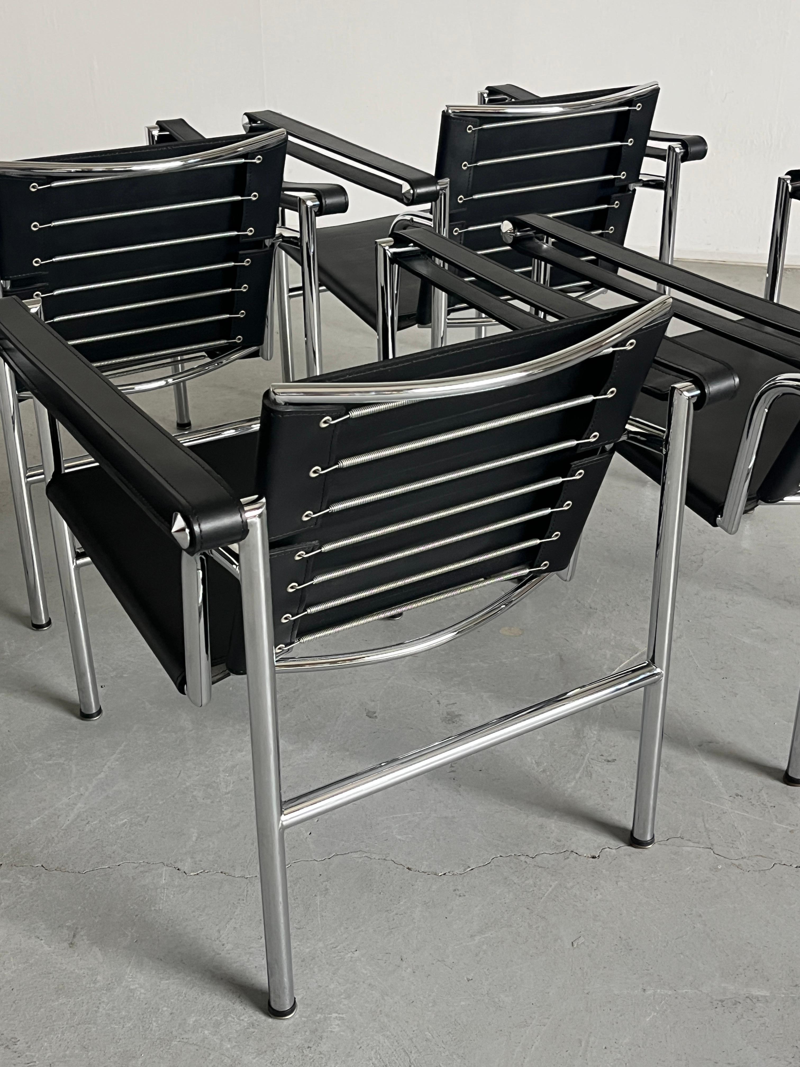 Acier Chaise longue The Moderns Modernity dans le style de 'LC1' par Le Corbusier, cuir noir en vente