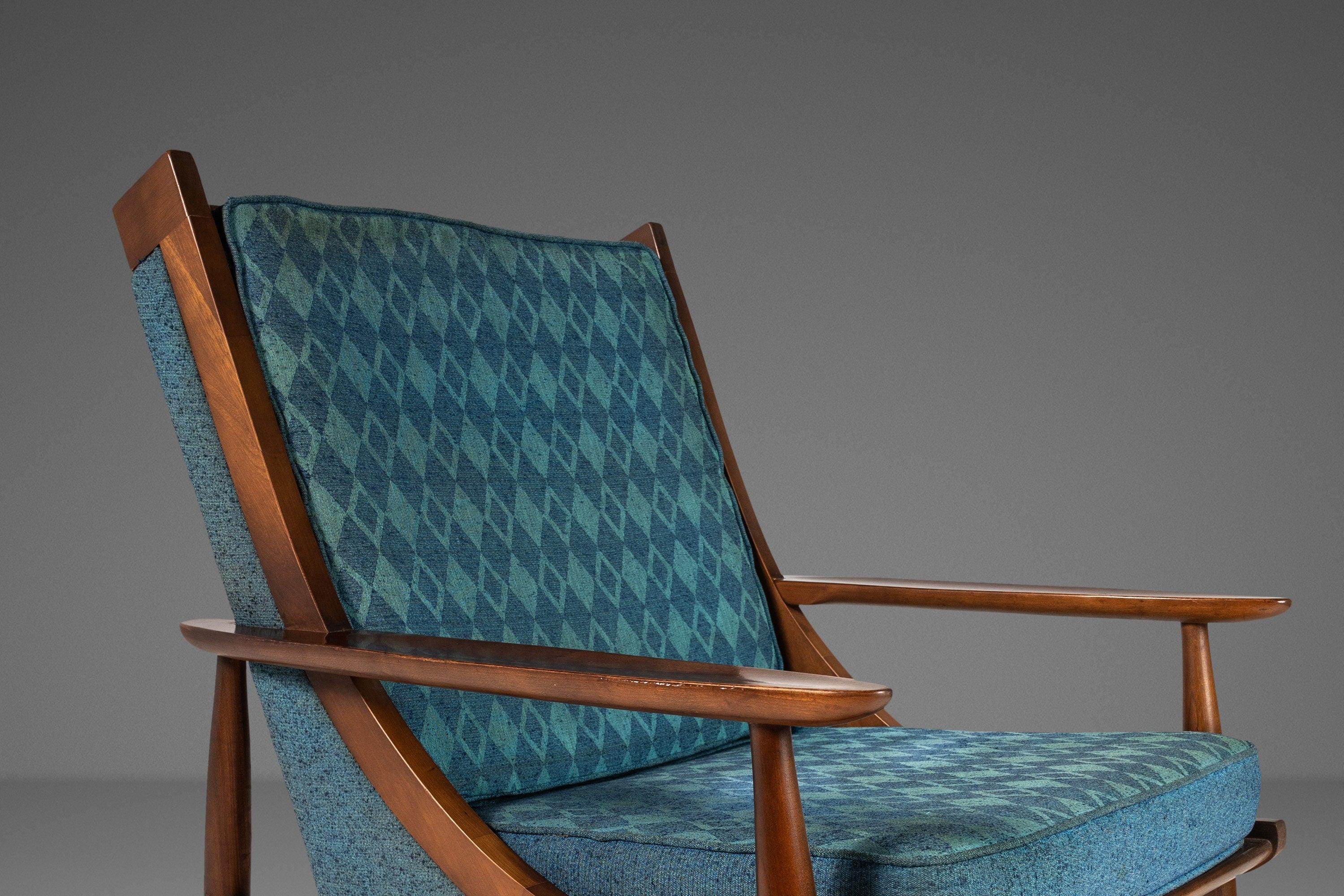 Mid-20th Century Mid Century Modern Lounge Chair in Walnut & Original Fabric, USA, c. 1950s