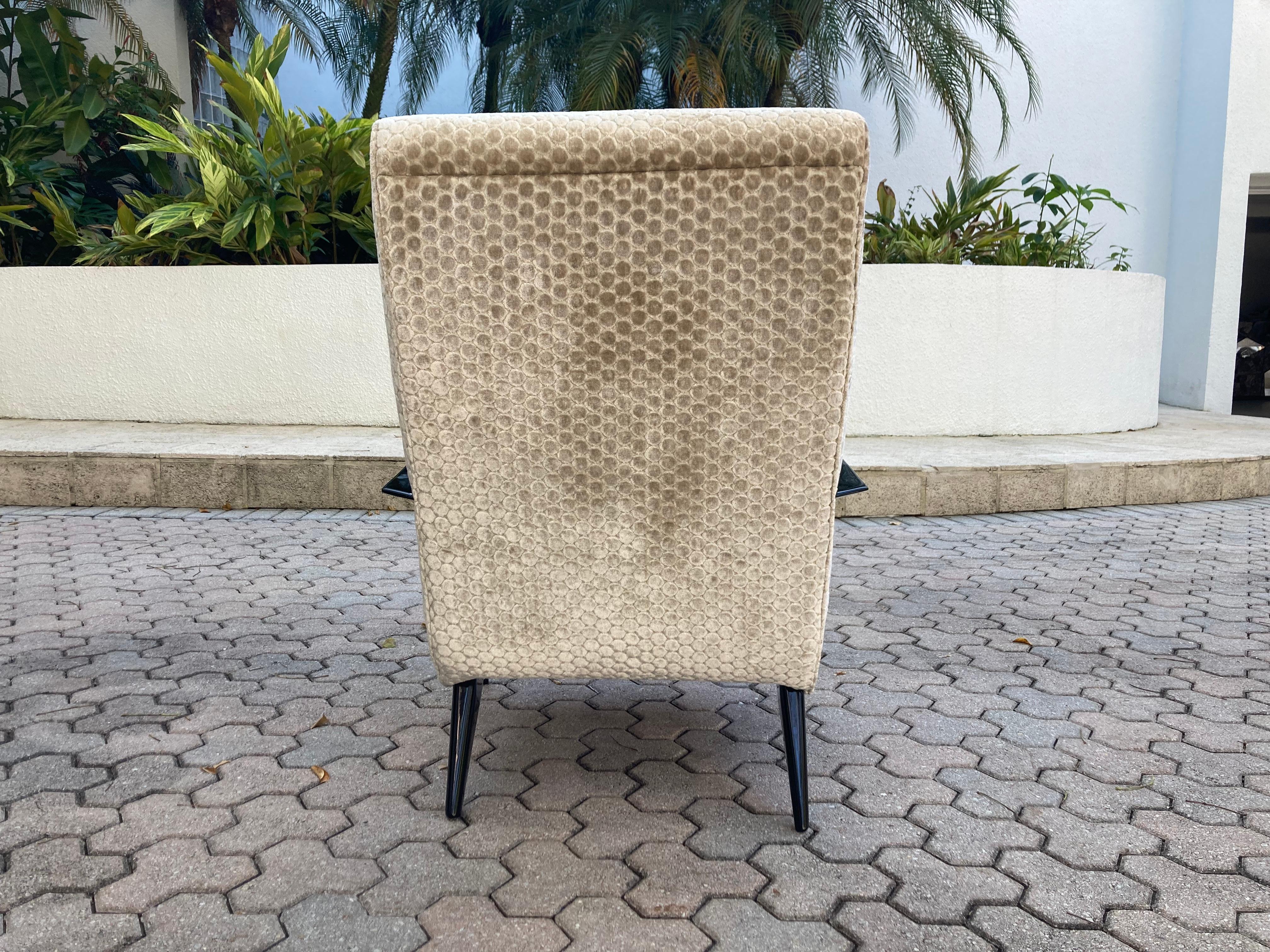 Fabric Mid-Century Modern, Lounge Chair, Italy, 1960s
