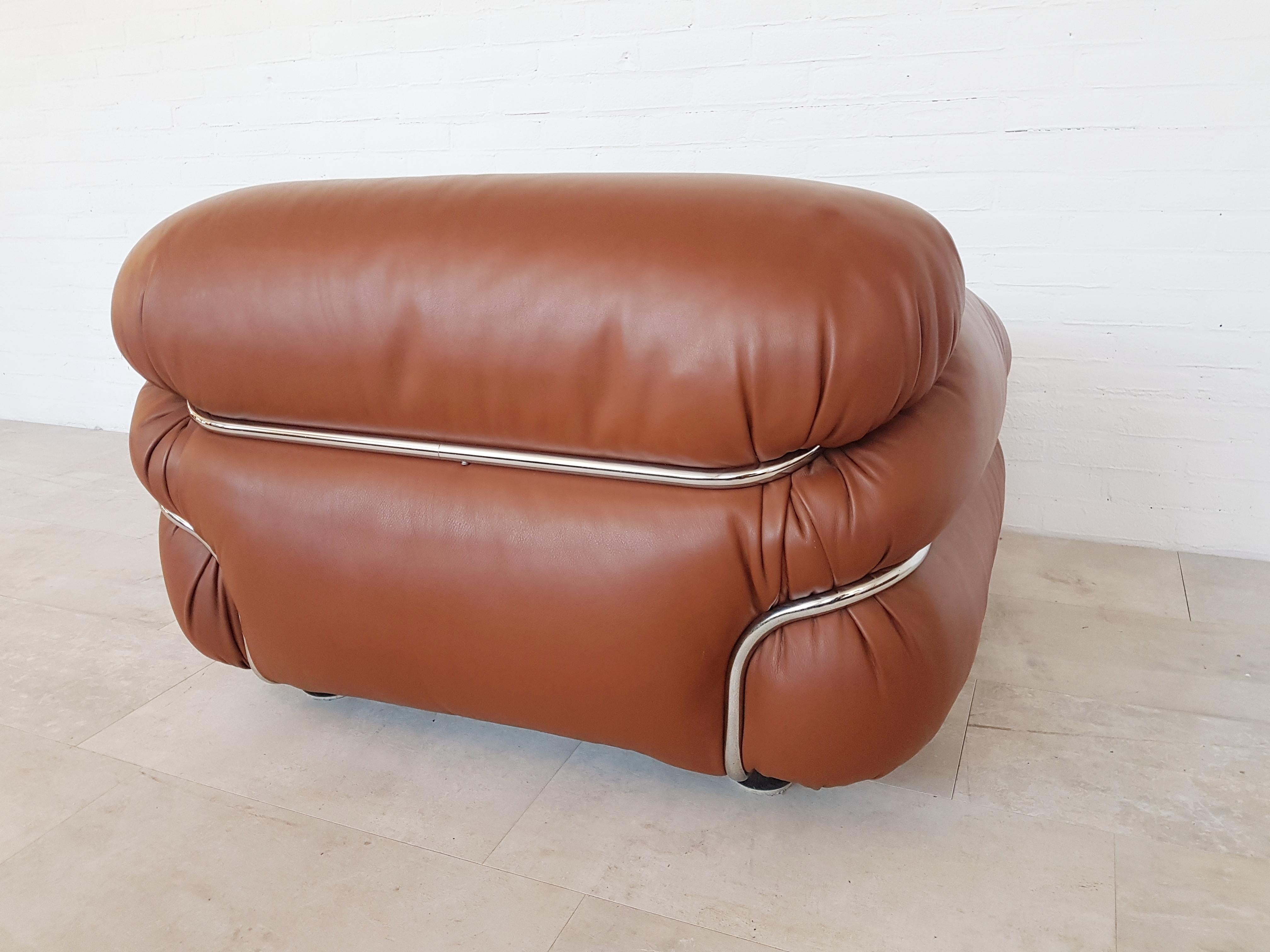 Leather Mid-Century Modern Lounge Chair 'Sesann' by Gianfranco Frattini for Cassina