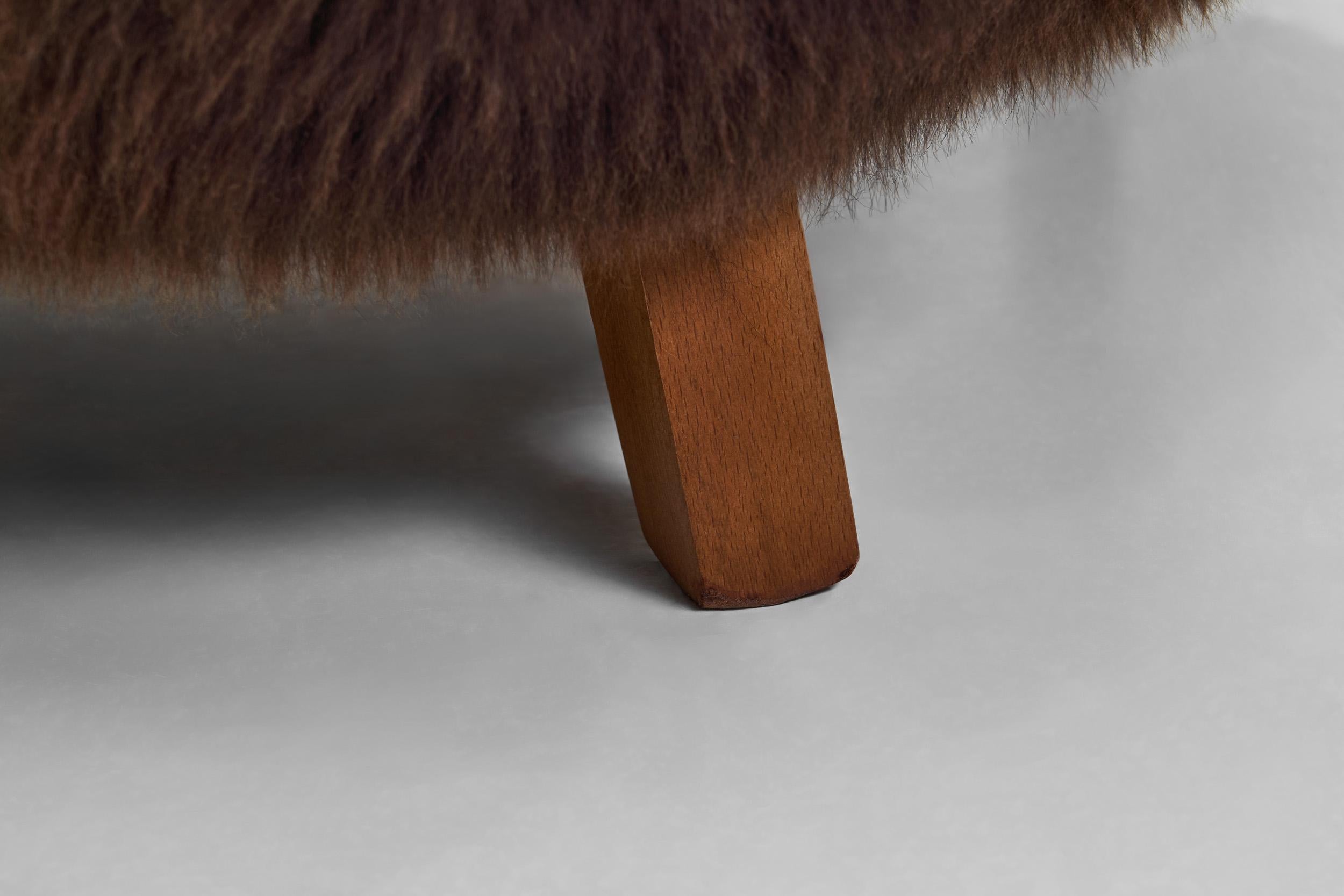 Mid-Century Modern Lounge Chair Upholstered in Sheepskin, Europe 20th Century 12