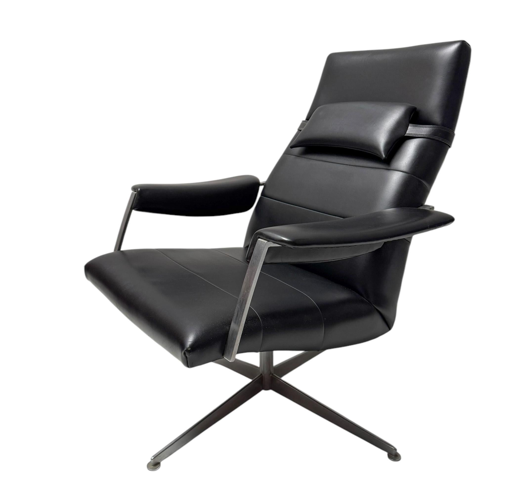 Dutch Mid-Century Modern Lounge Chair with Black Faux Leather, 1970s For Sale