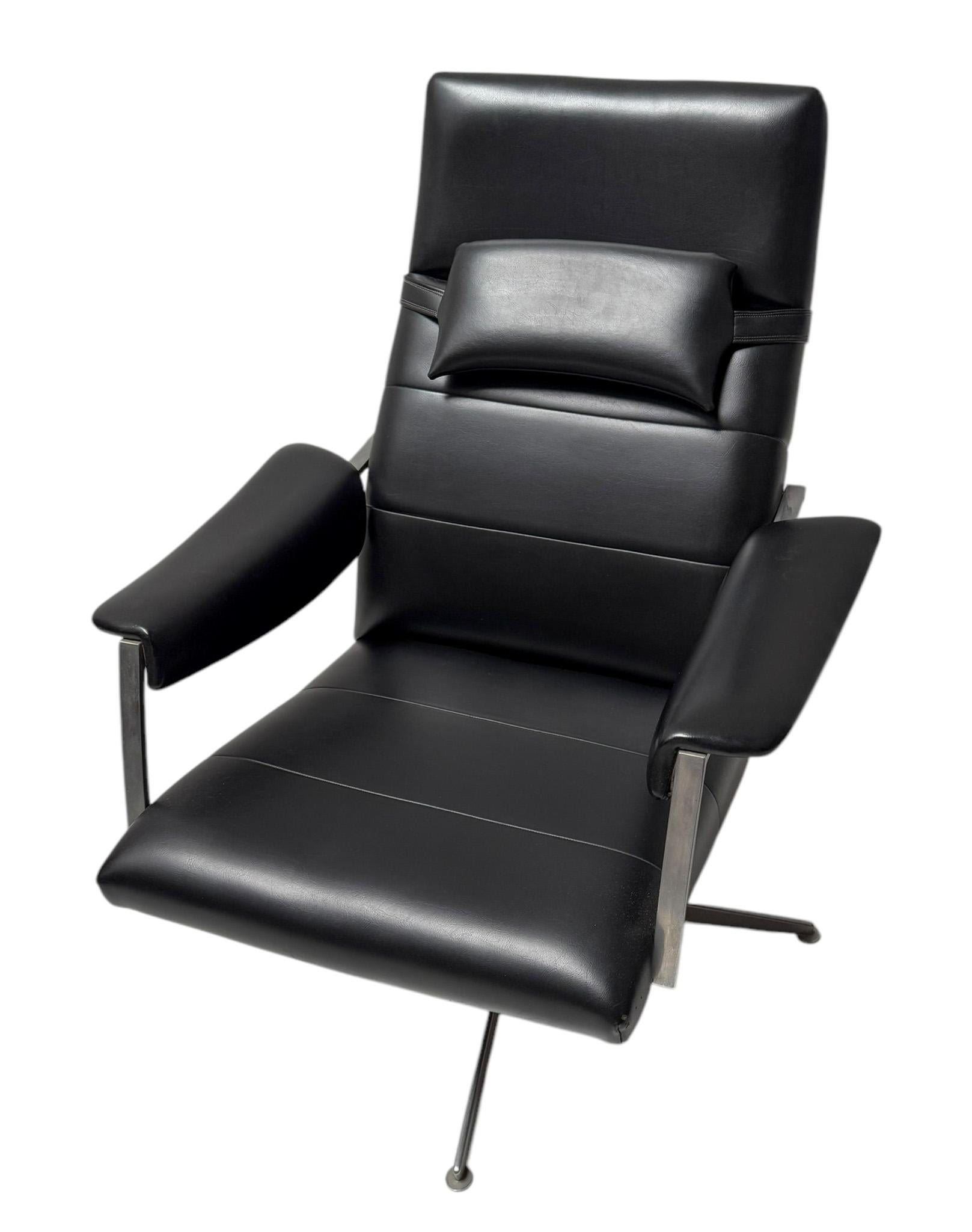 Mid-Century Modern Lounge Chair with Black Faux Leather, 1970s For Sale 1