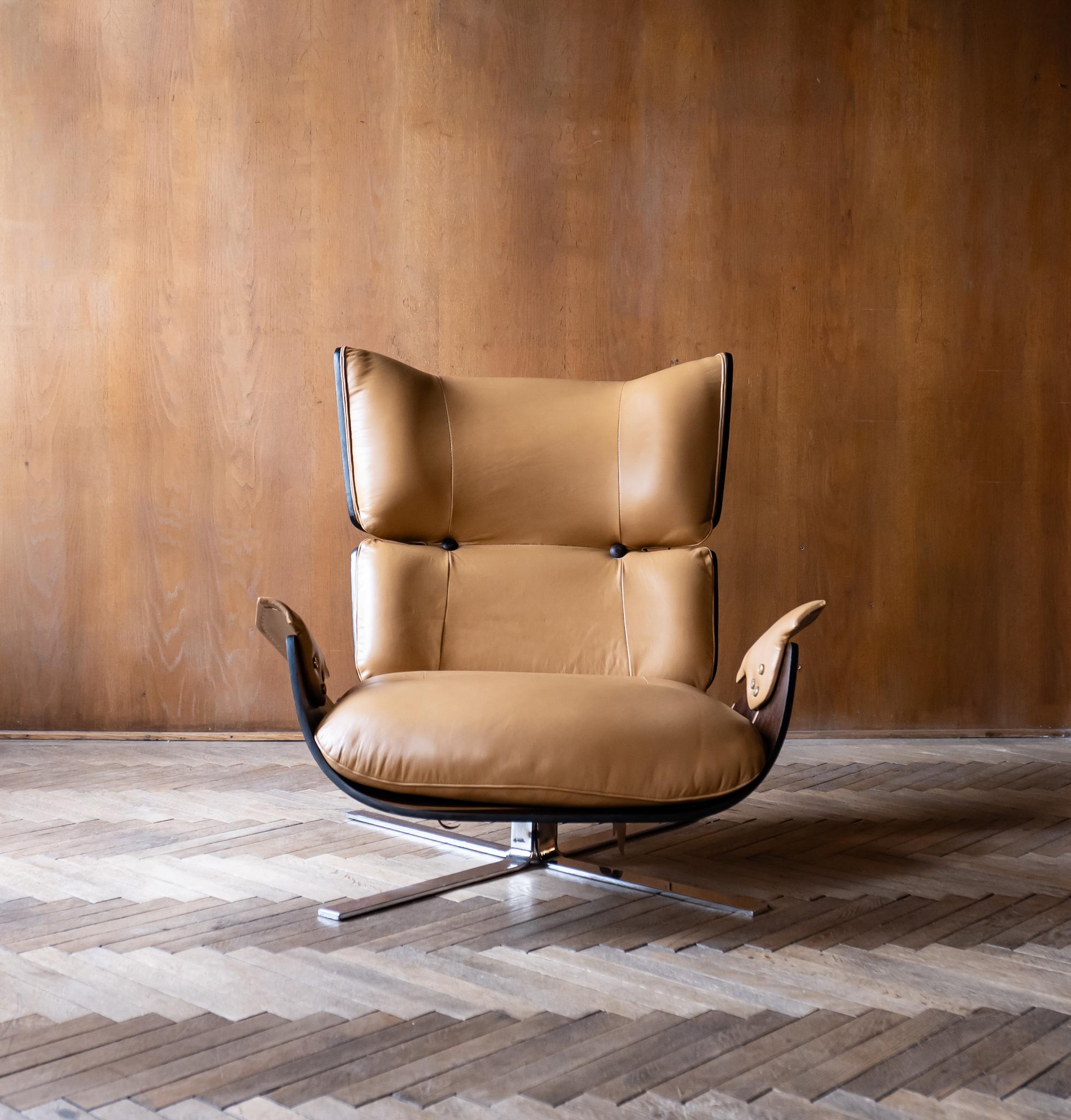 Mid-20th Century Mid-Century Modern Lounge Chair with Ottoman by Jorge Zalszupin, Brazil 1960s