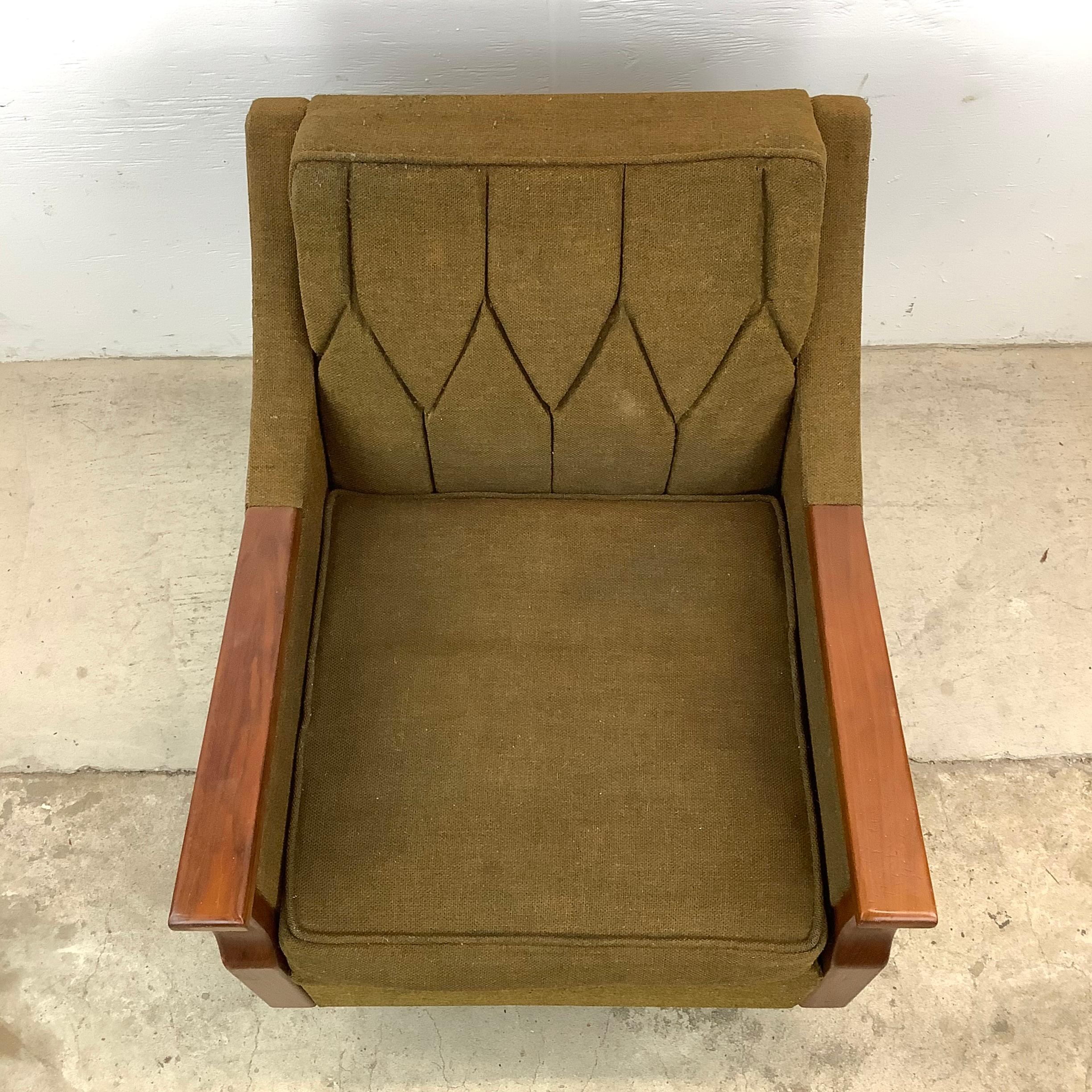 Other Mid-Century Modern Lounge Chair With walnut arms For Sale