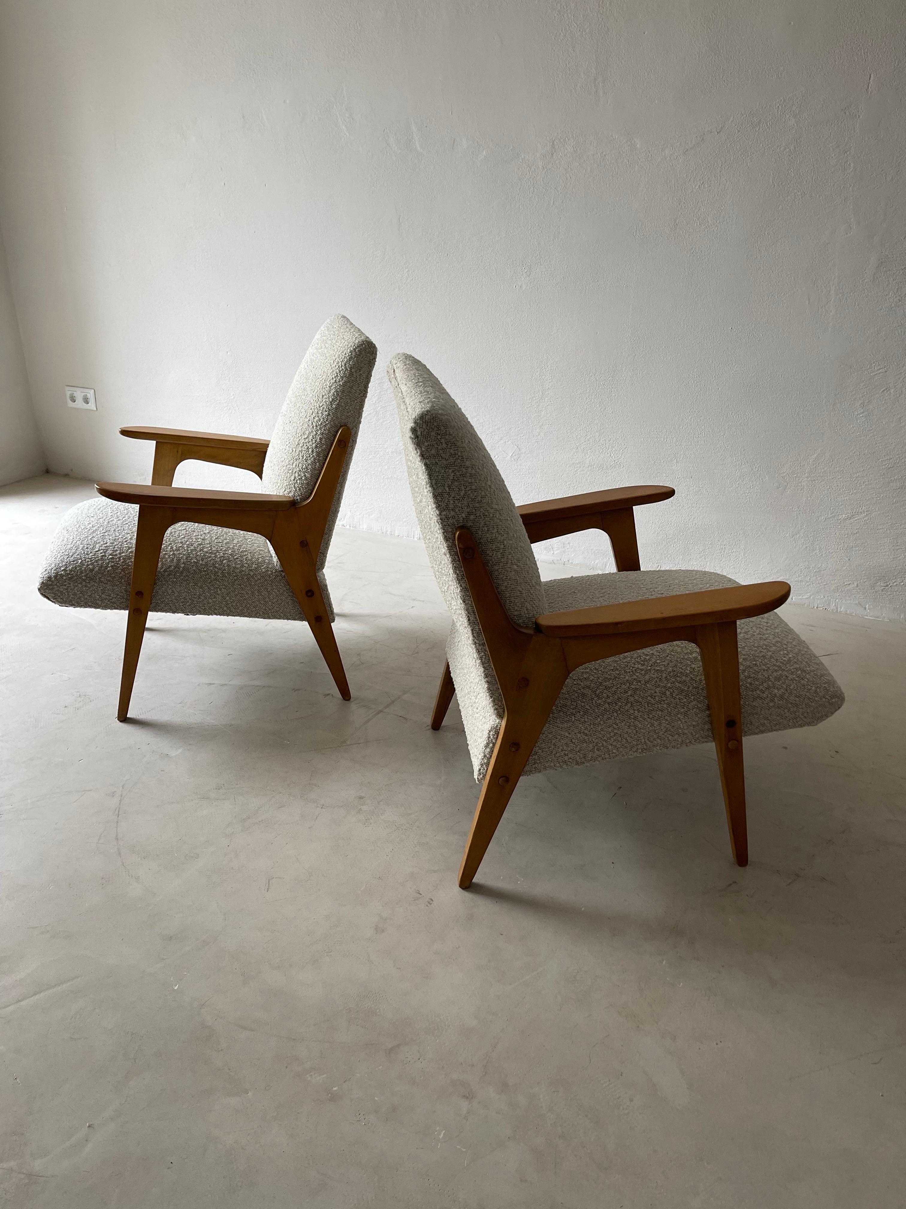 Beech Mid-Century Modern Lounge Chairs by Franz Schuster in the Style of Gio Ponti
