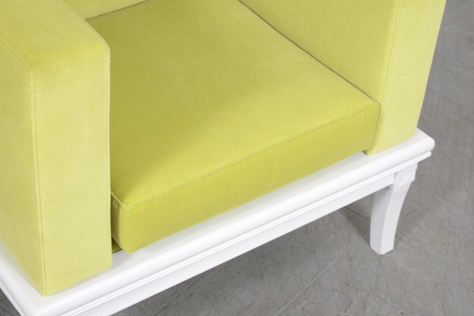 Modern Green Velvet Lounge Chairs: Vintage Elegance Meets Contemporary Comfort 1