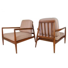 Mid-Century Modern Lounge Chairs in the style of T.H. Robsjohn-Gibbings