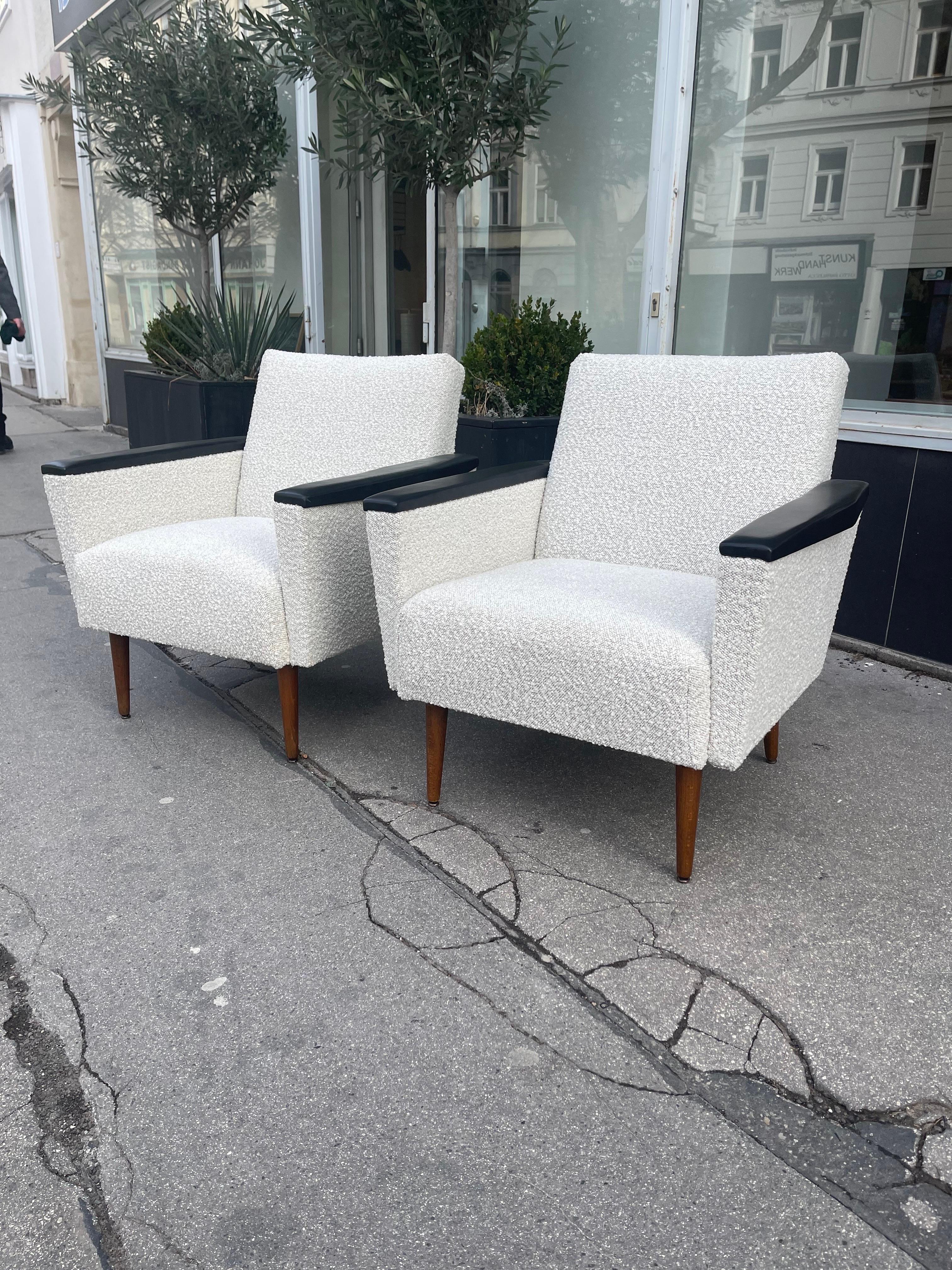 Mid-Century Modern Lounge Chairs Set of Two Style of Pierre Guariche, 1960s In Good Condition For Sale In Vienna, AT