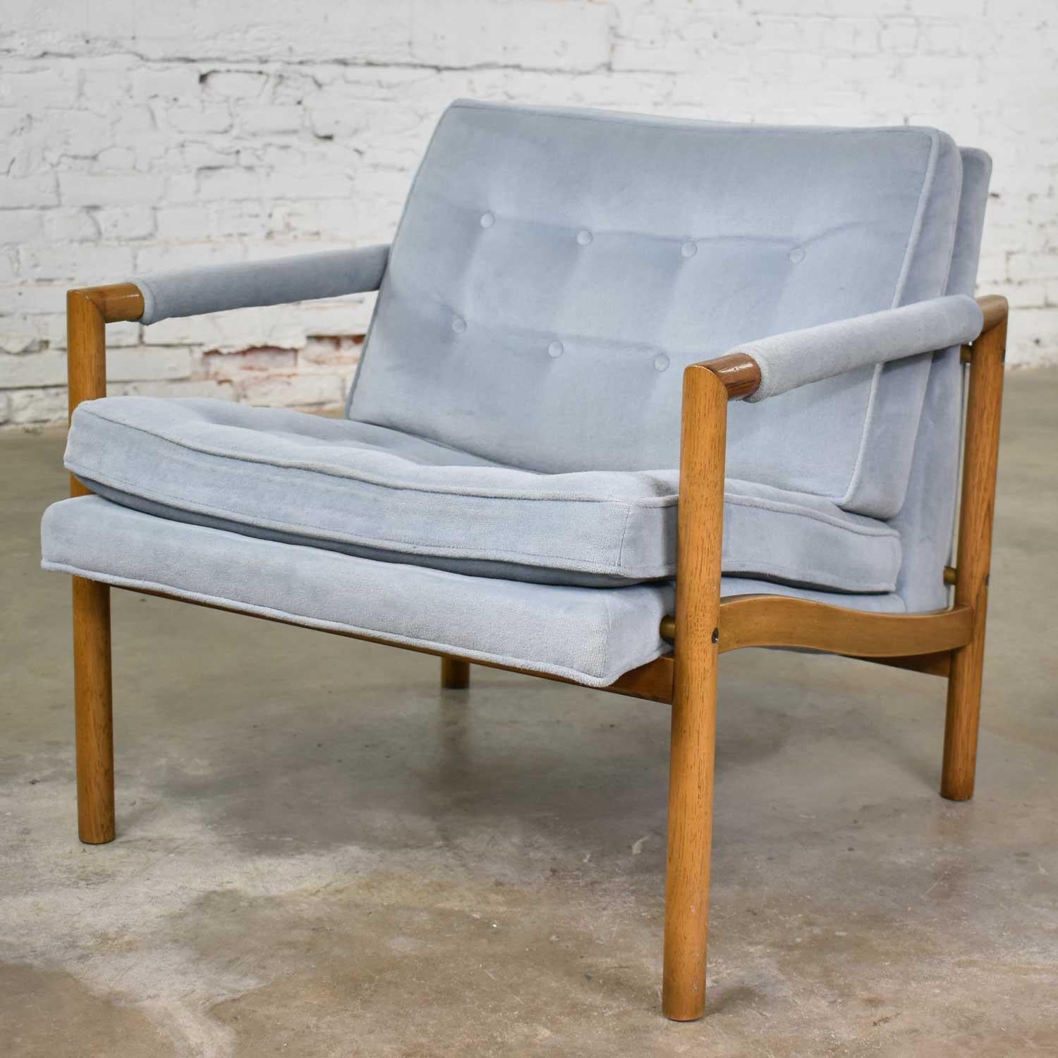 20th Century Mid-Century Modern Lounge Club Chair with Wood Frame and Ice Blue Velvet