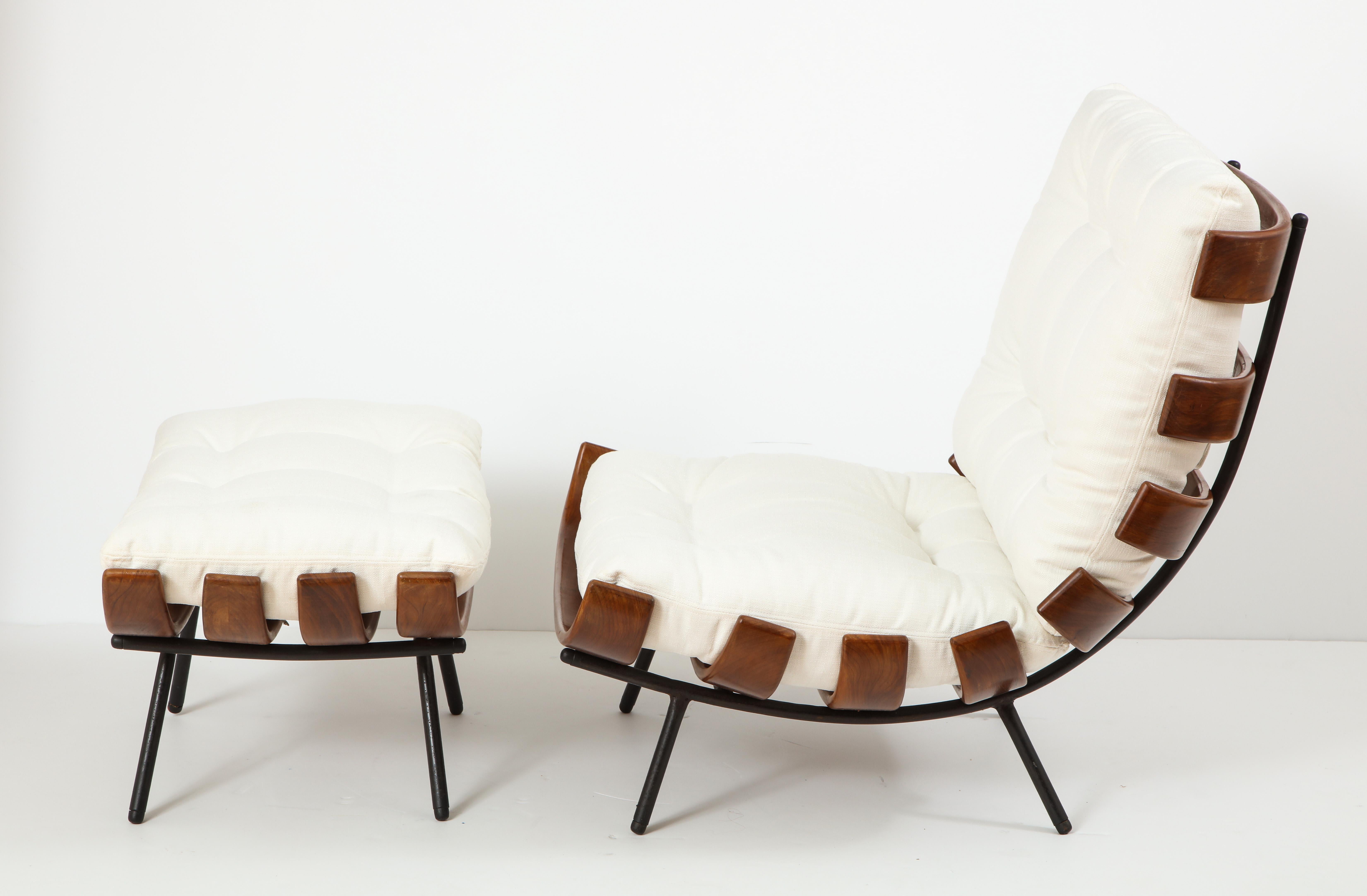 Brazilian Mid-Century Modern Lounge Costela Chair with Ottoman Carlo Hauner Martin Eisler
