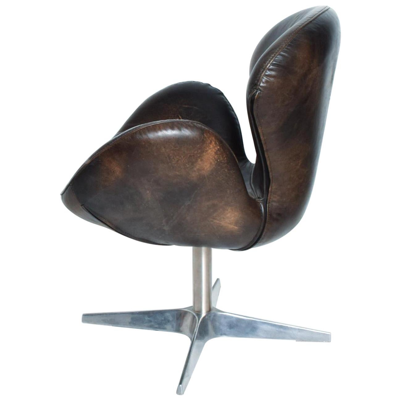 Mid-Century Modern Lounge Swivel Chair Style Swan by Arne Jacobsen