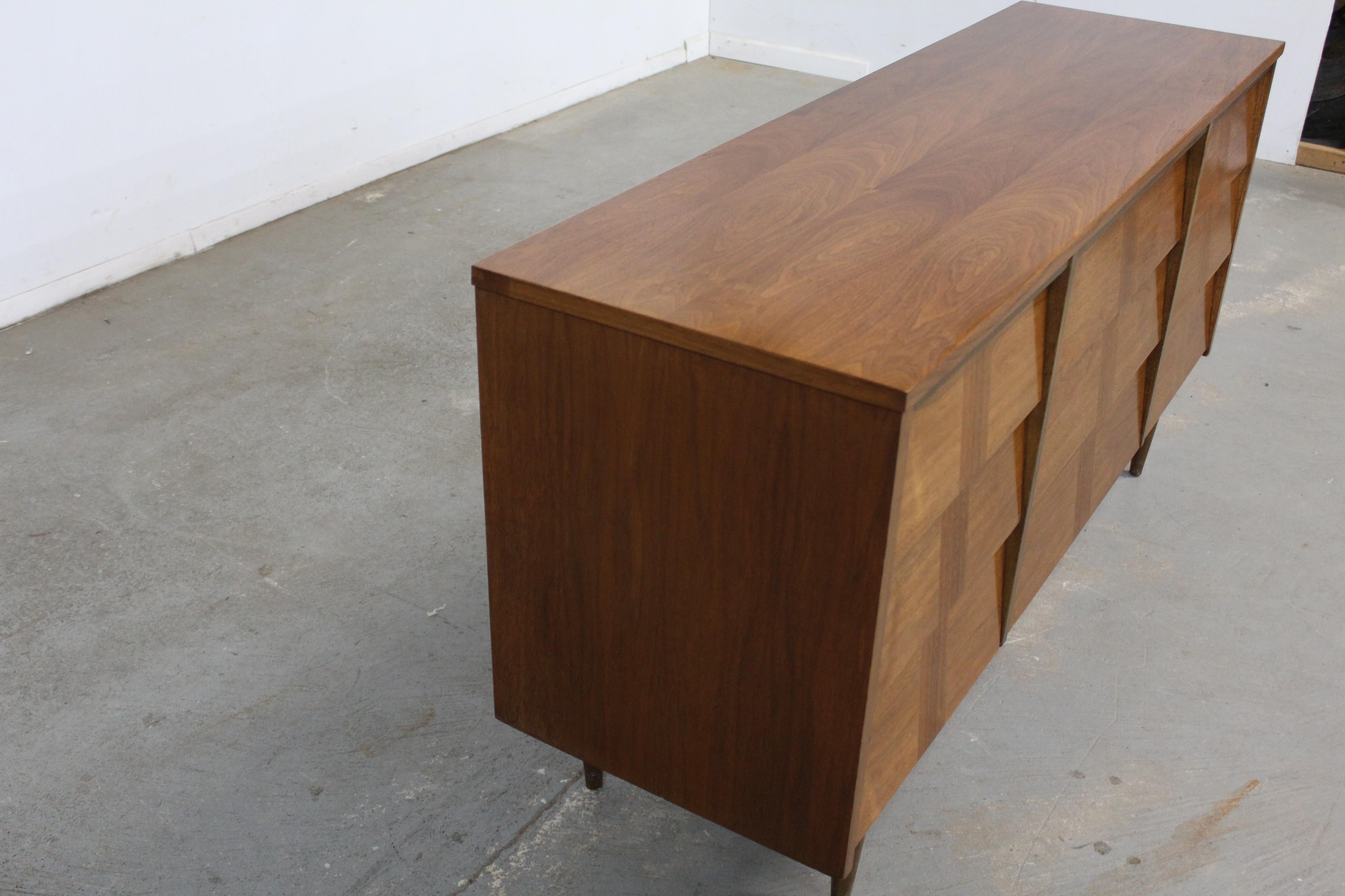Mid-Century Modern Louvre Front Walnut Credenza / Dresser on Pencil Legs In Good Condition For Sale In Wilmington, DE