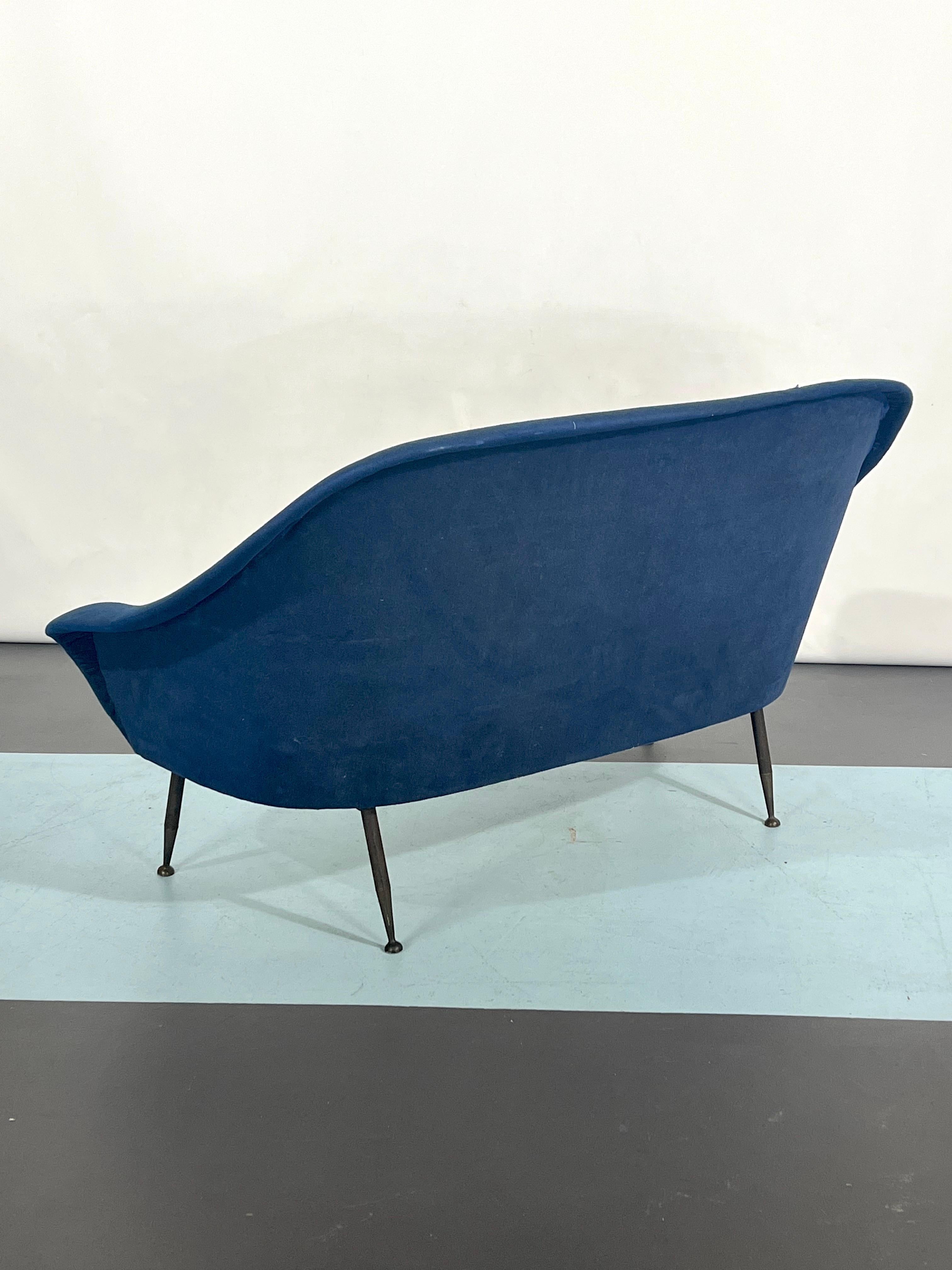 Mid-Century Modern Loveseat und Sessel von Gastone Rinaldi aus den 50er Jahren im Angebot 5