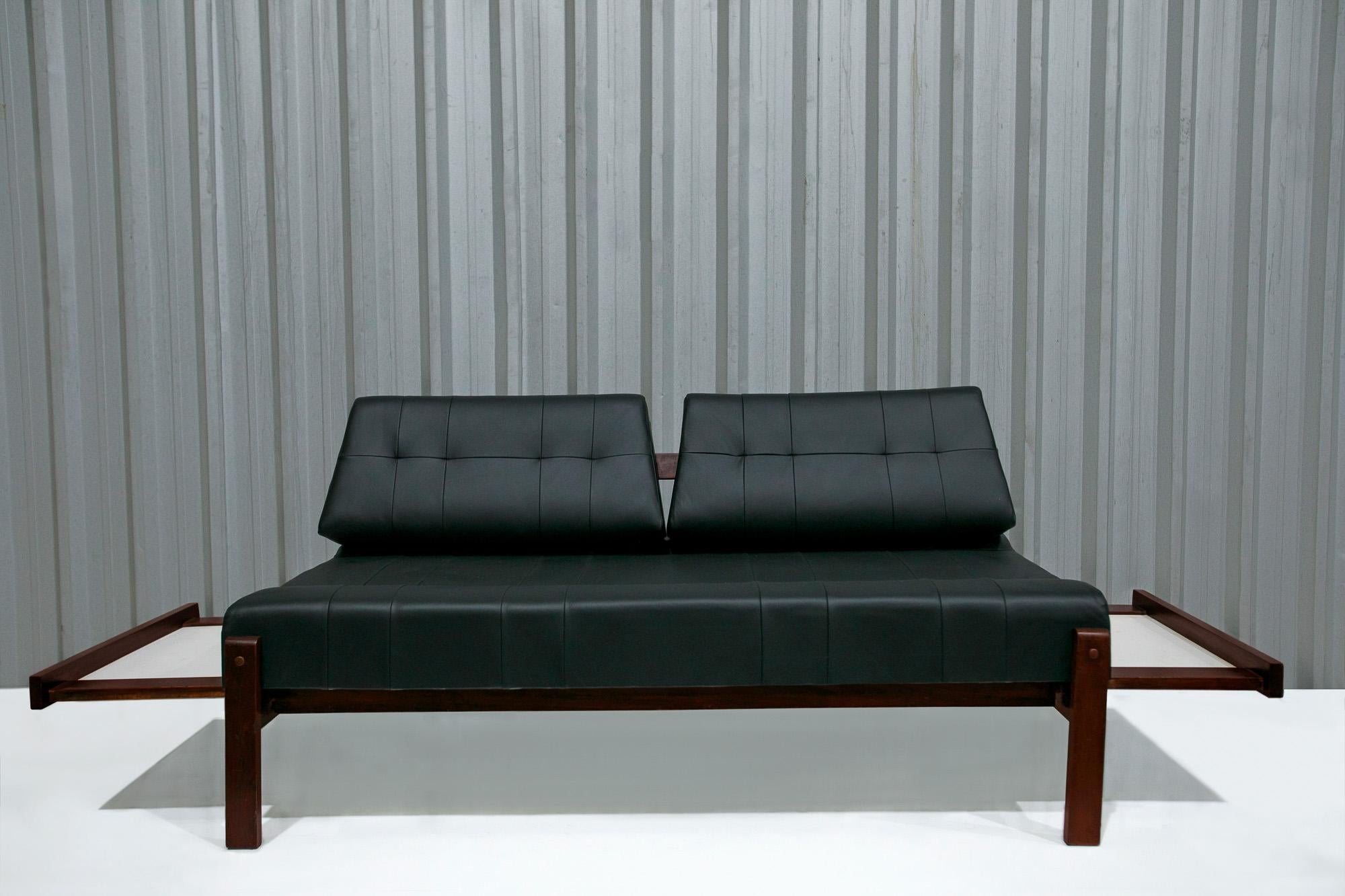 Available today, with domestic shipping in NYC metro area included, this loveseat in Hardwood and Leather by Gelli, 1960s made in Brazil is nothing less than spectacular.  

This loveseat sofa is made with Brazilian hardwood and has leather seats.