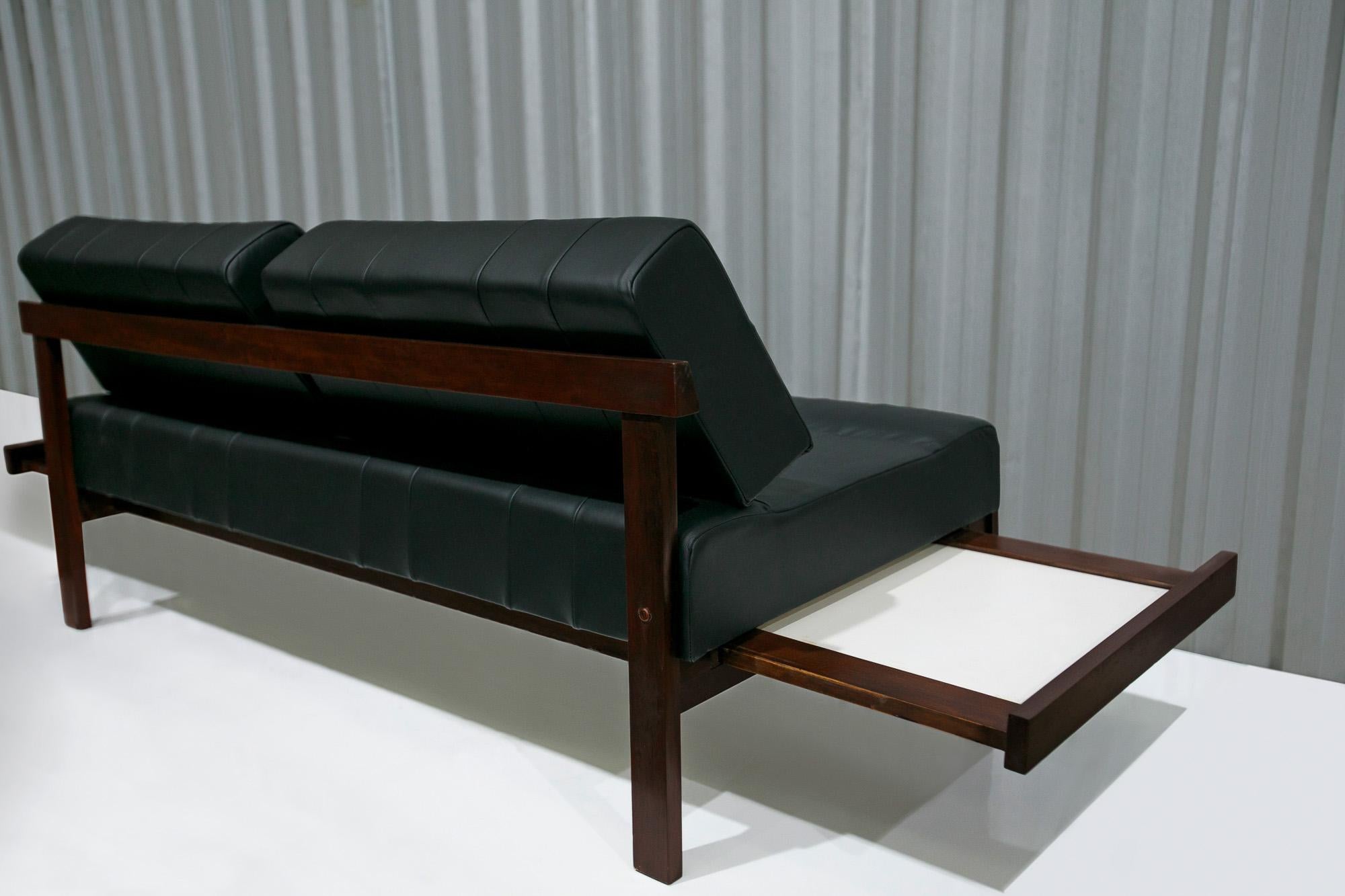 Brazilian Mid Century Modern Loveseat in Hardwood and Leather by Gelli, Brazil, 1960s For Sale