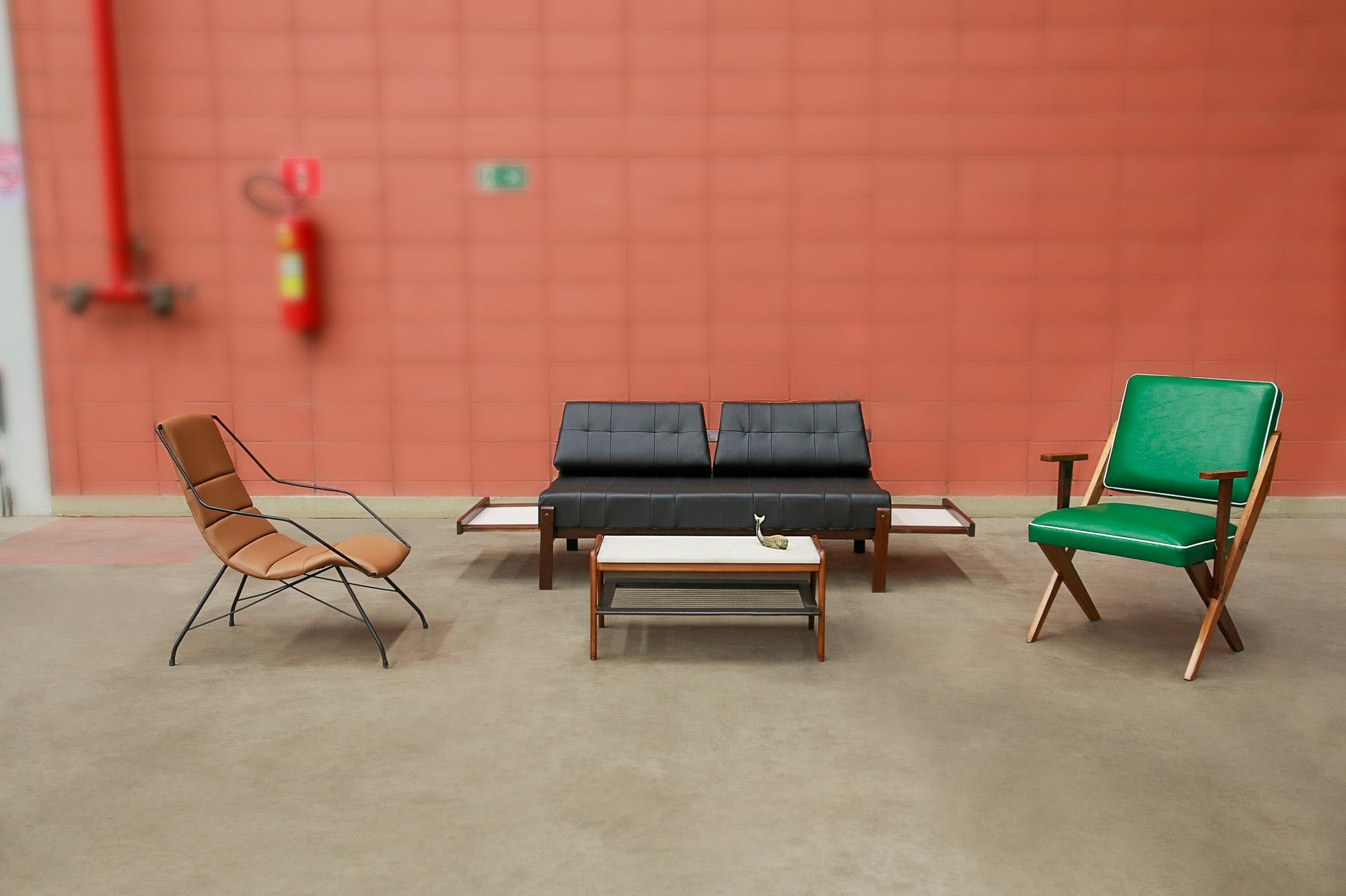Hand-Painted Mid Century Modern Loveseat in Hardwood and Leather by Gelli, Brazil, 1960s For Sale