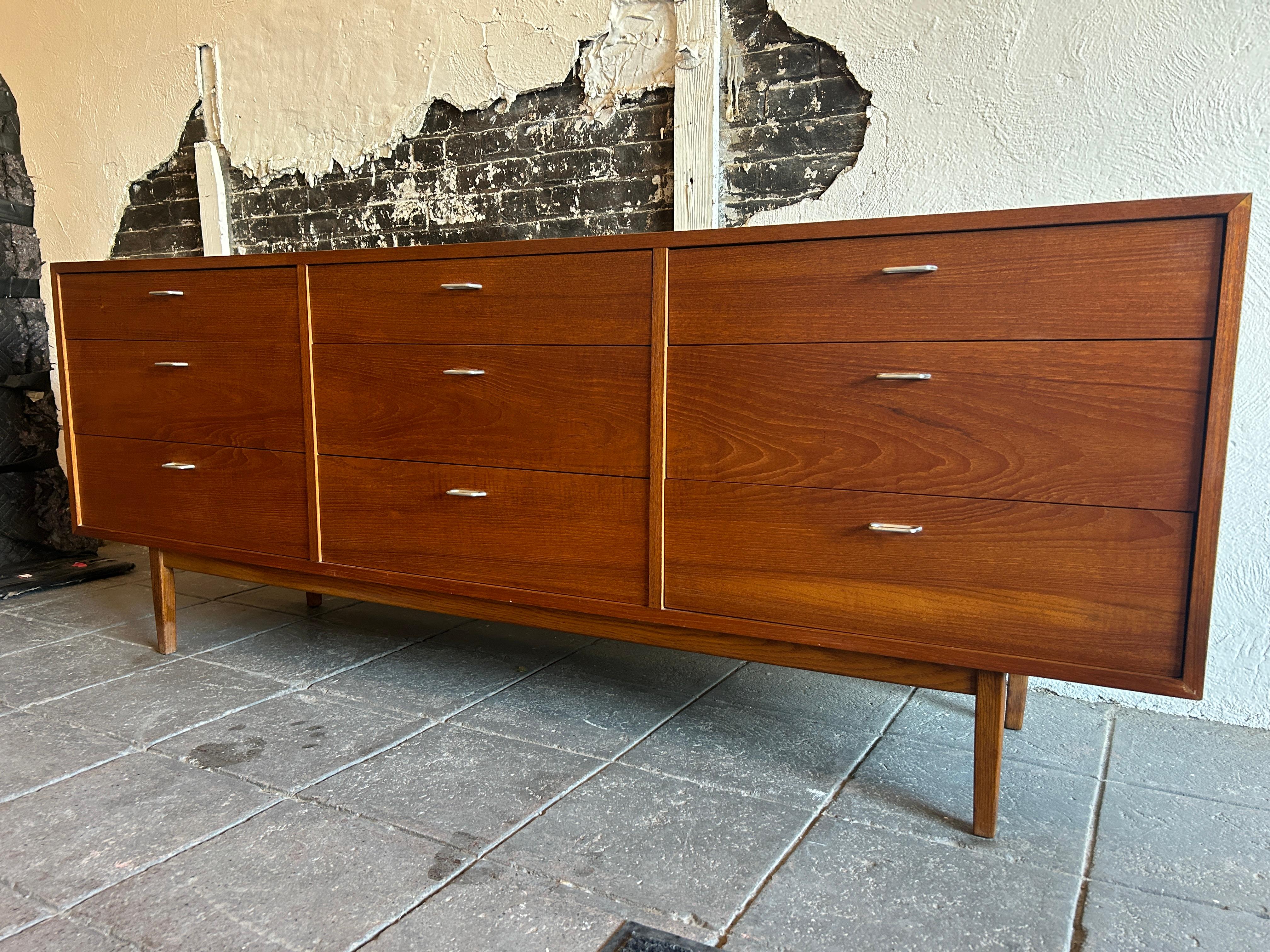 Mid-20th Century Mid-Century Modern Low 9 Drawer Walnut Dresser with Aluminum Finger Pulls  For Sale