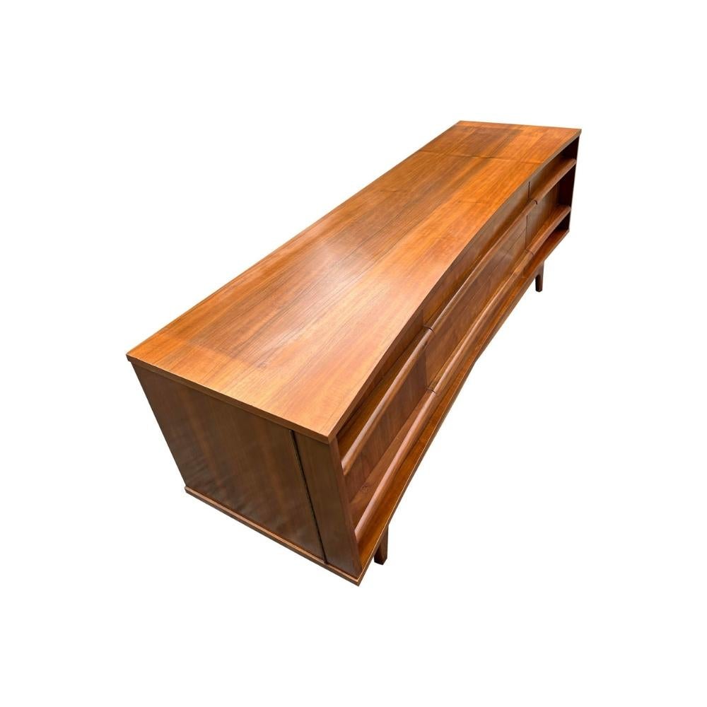 Mid Century Modern Low Concave Compact Credenza Cabinet by Young and Company For Sale 1