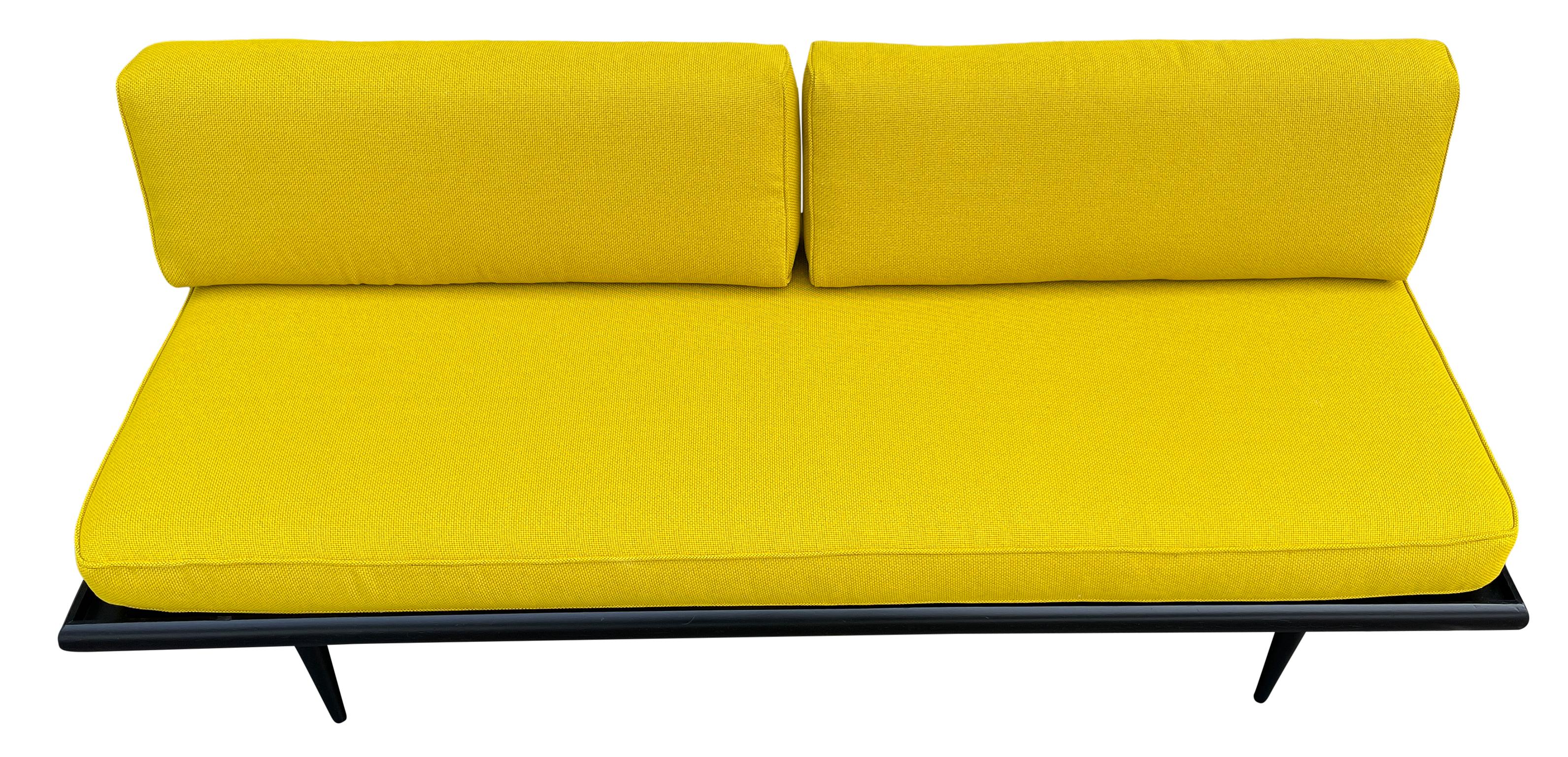 mustard daybed