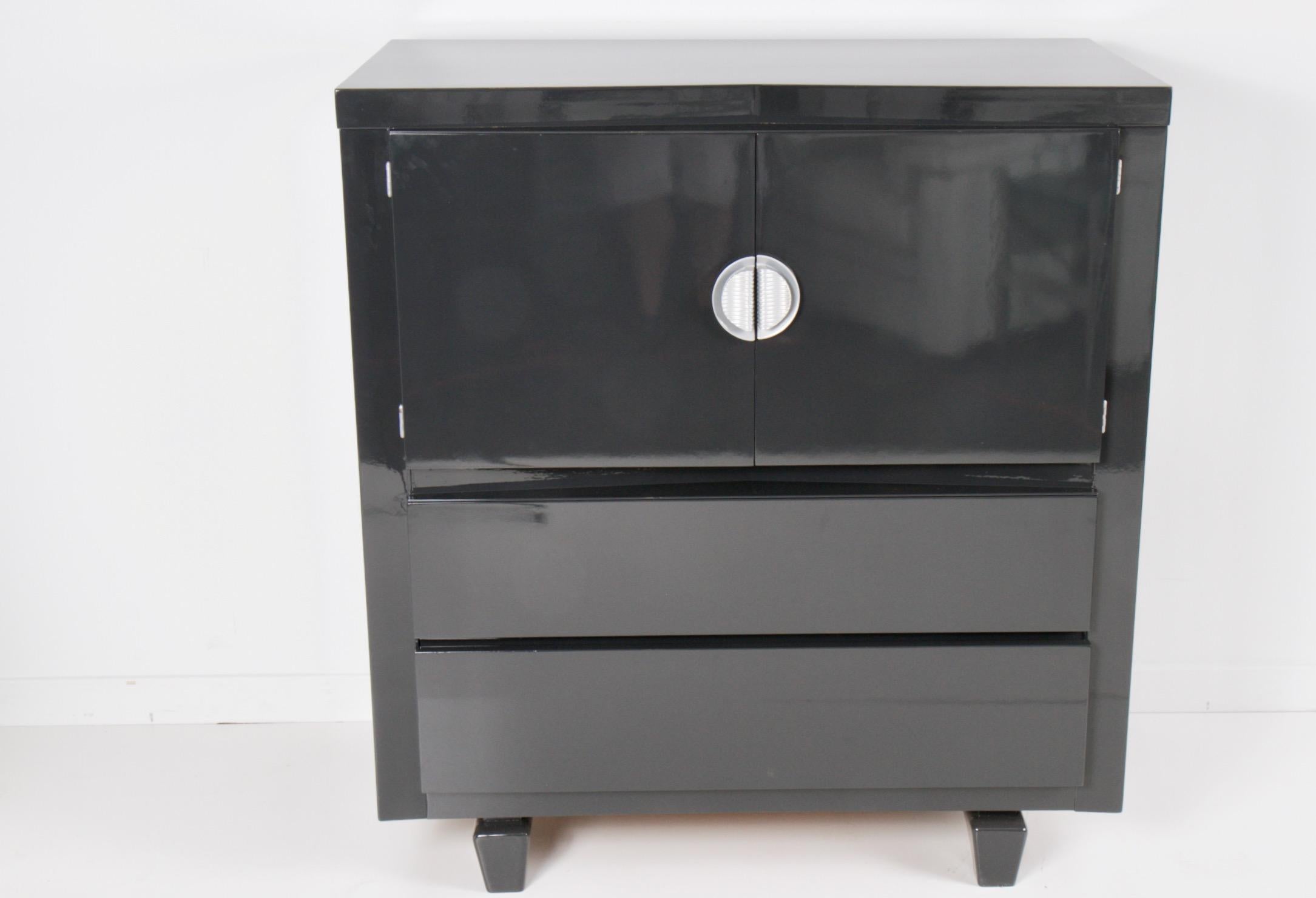 Mid-Century Modern Low Dresser in Graphite Lacquer 4