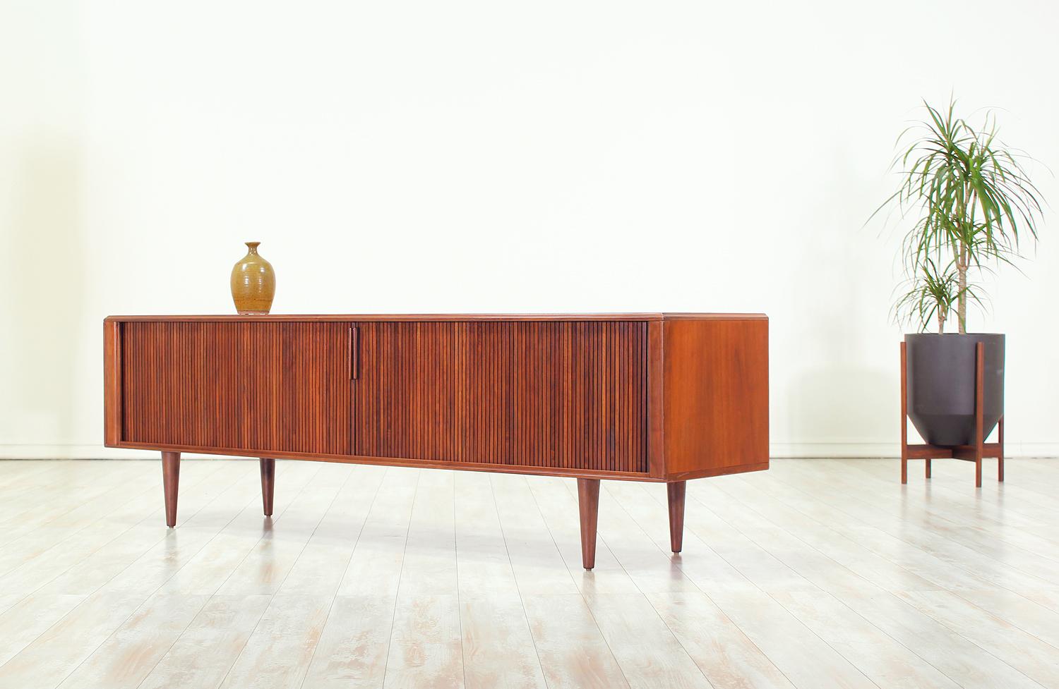 Mid-Century Modern Low Profile Tambour-Door Credenza by Barzilay In Excellent Condition In Los Angeles, CA