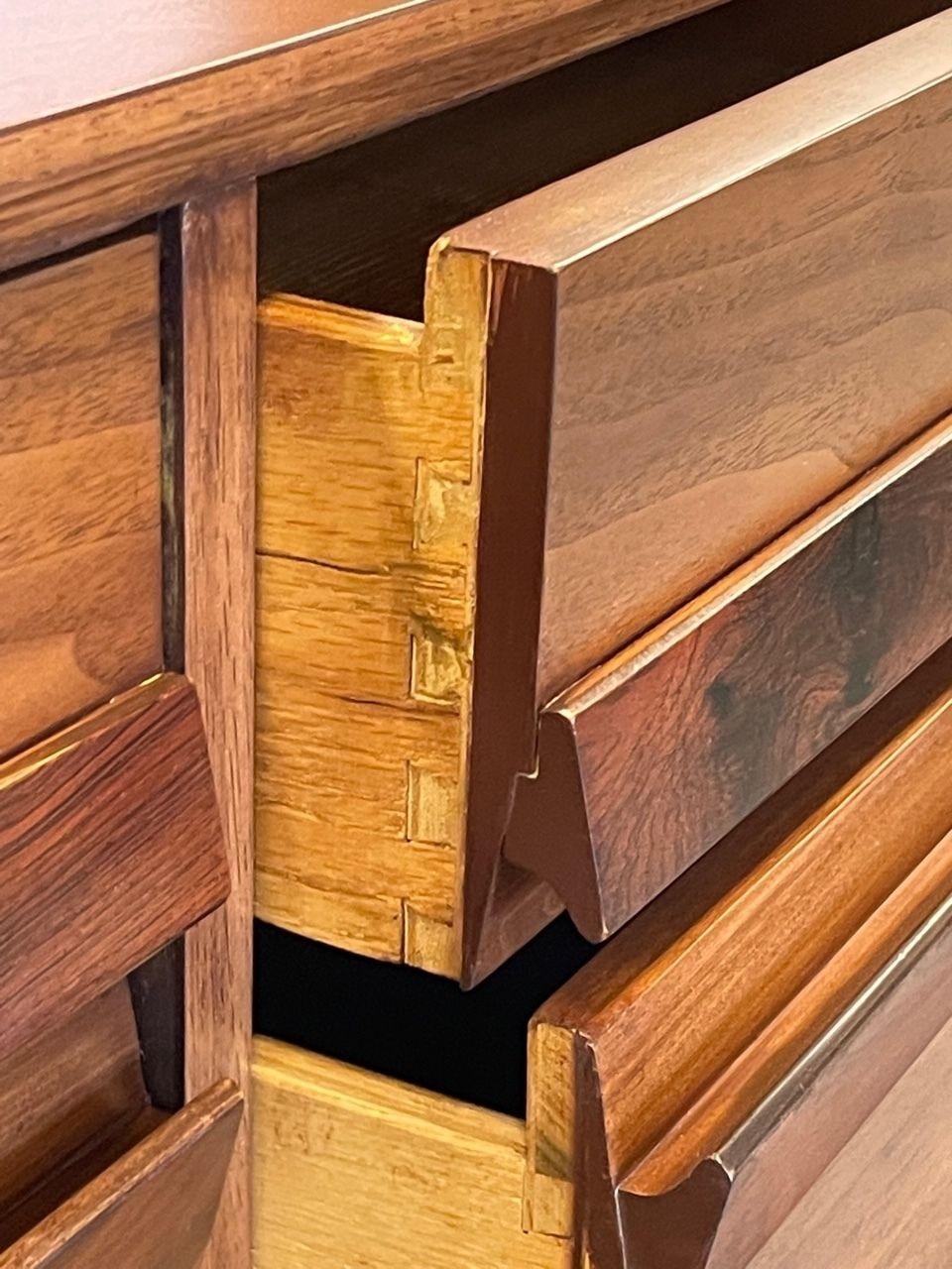Mid-Century Modern Low Sideboard / Dresser, Walnut, Rosewood, American, 1950s 3