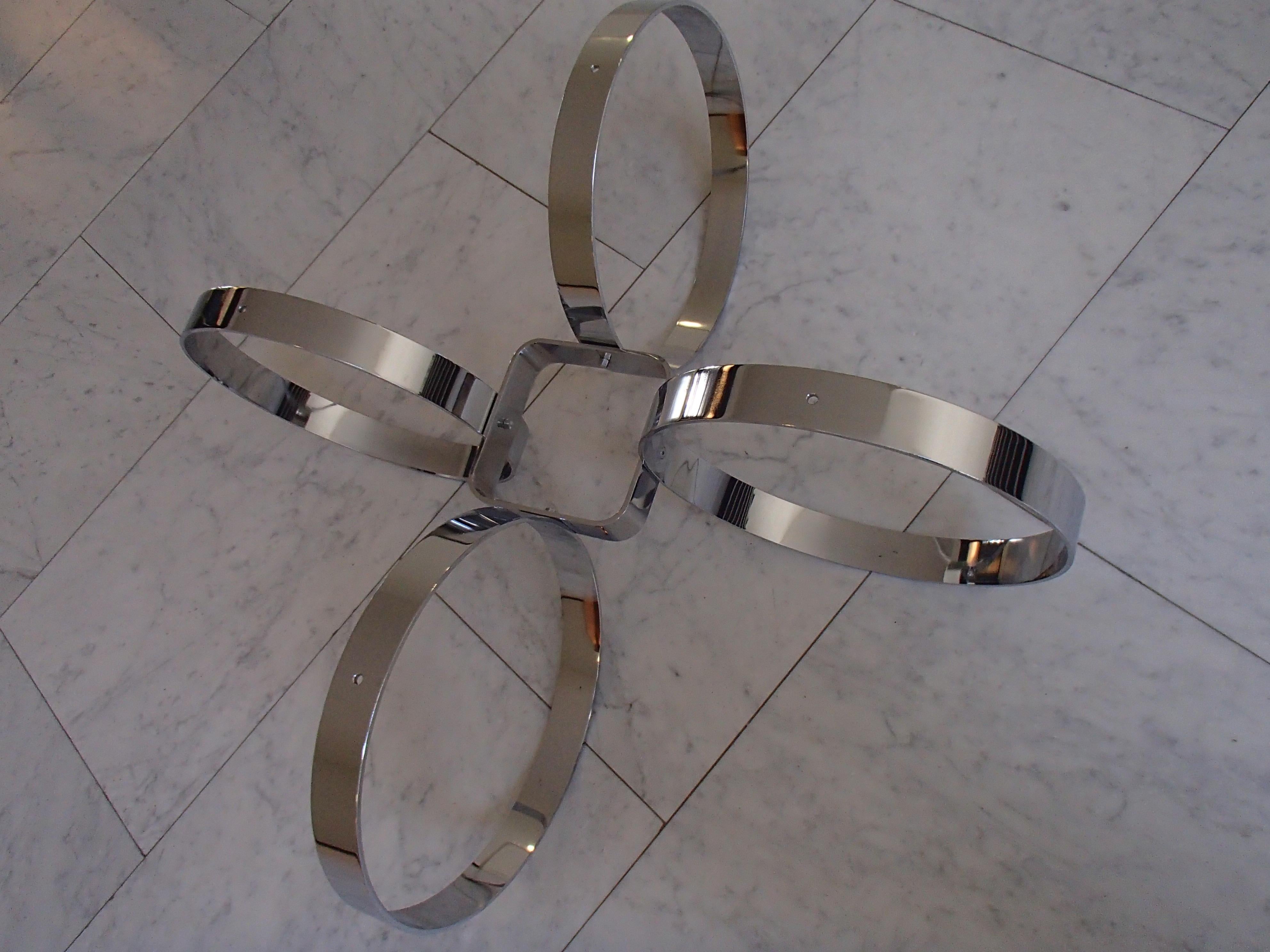 Mid-Century Modern Low Table Chrome Rings and Brown Glass Top For Sale 7