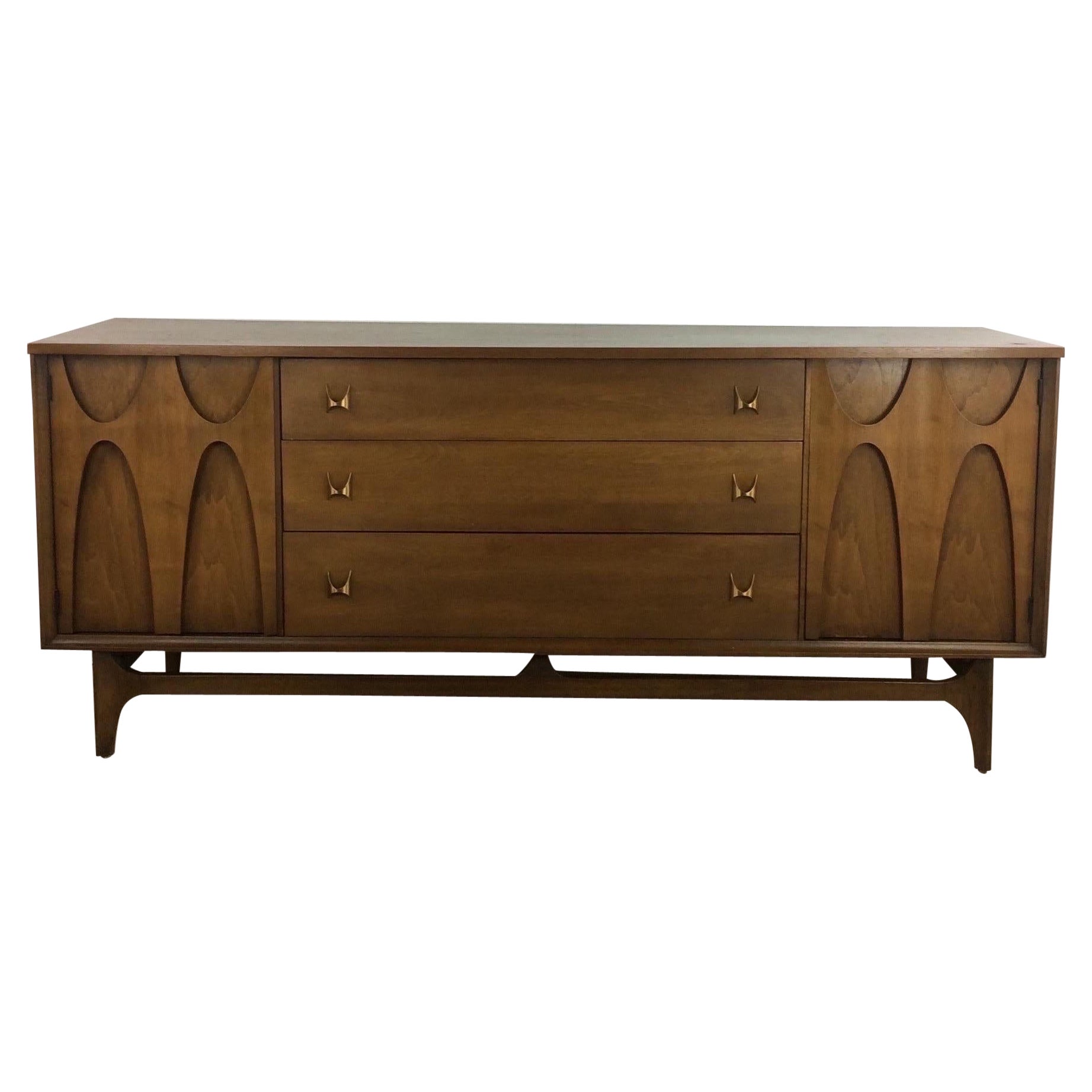 Mid-Century Modern Lowboy 9 Drawer Dresser Brasilia by Broyhill