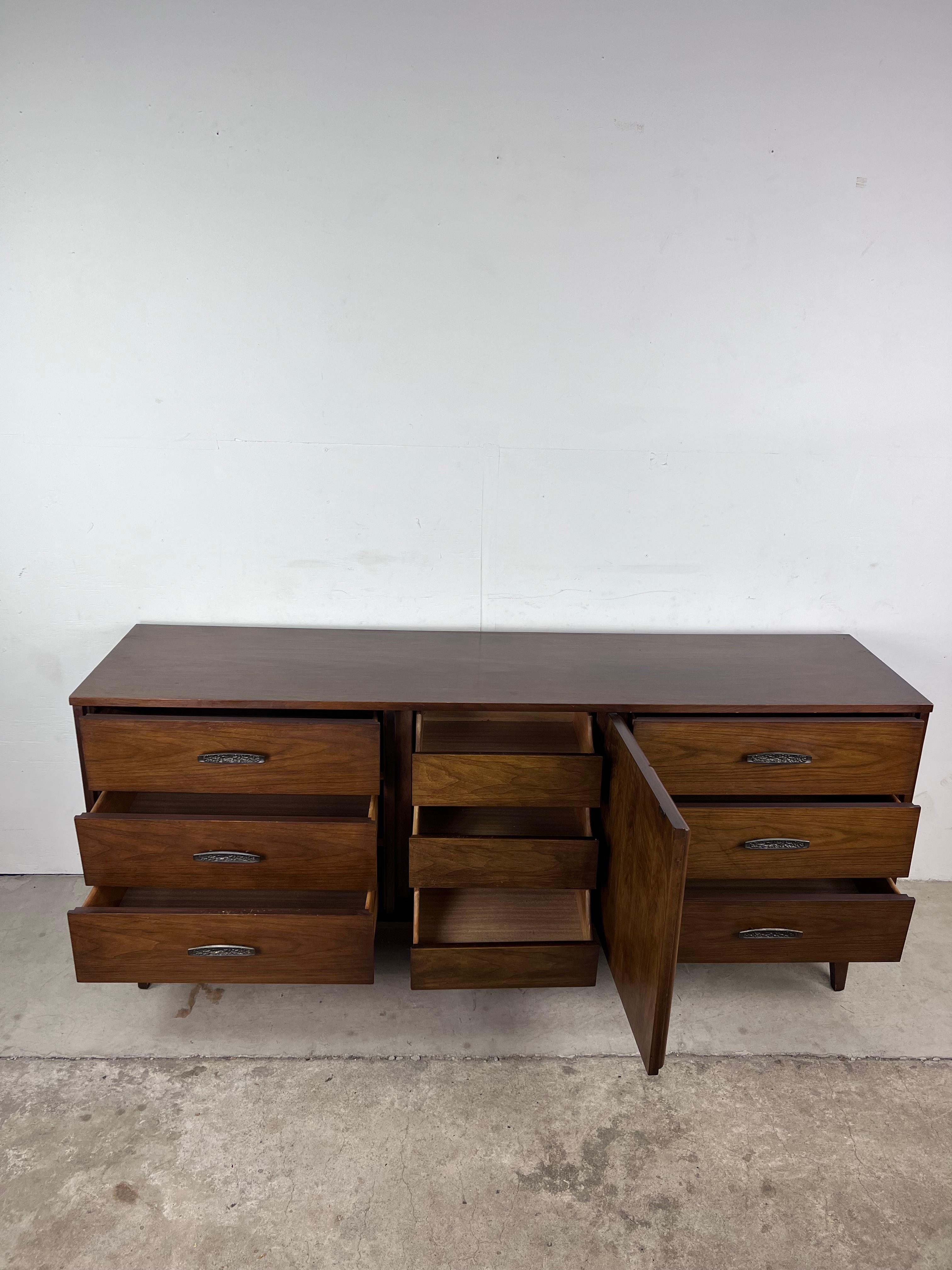 Veneer Mid-Century Modern Lowboy 9 Drawer Dresser with Brass Hardware