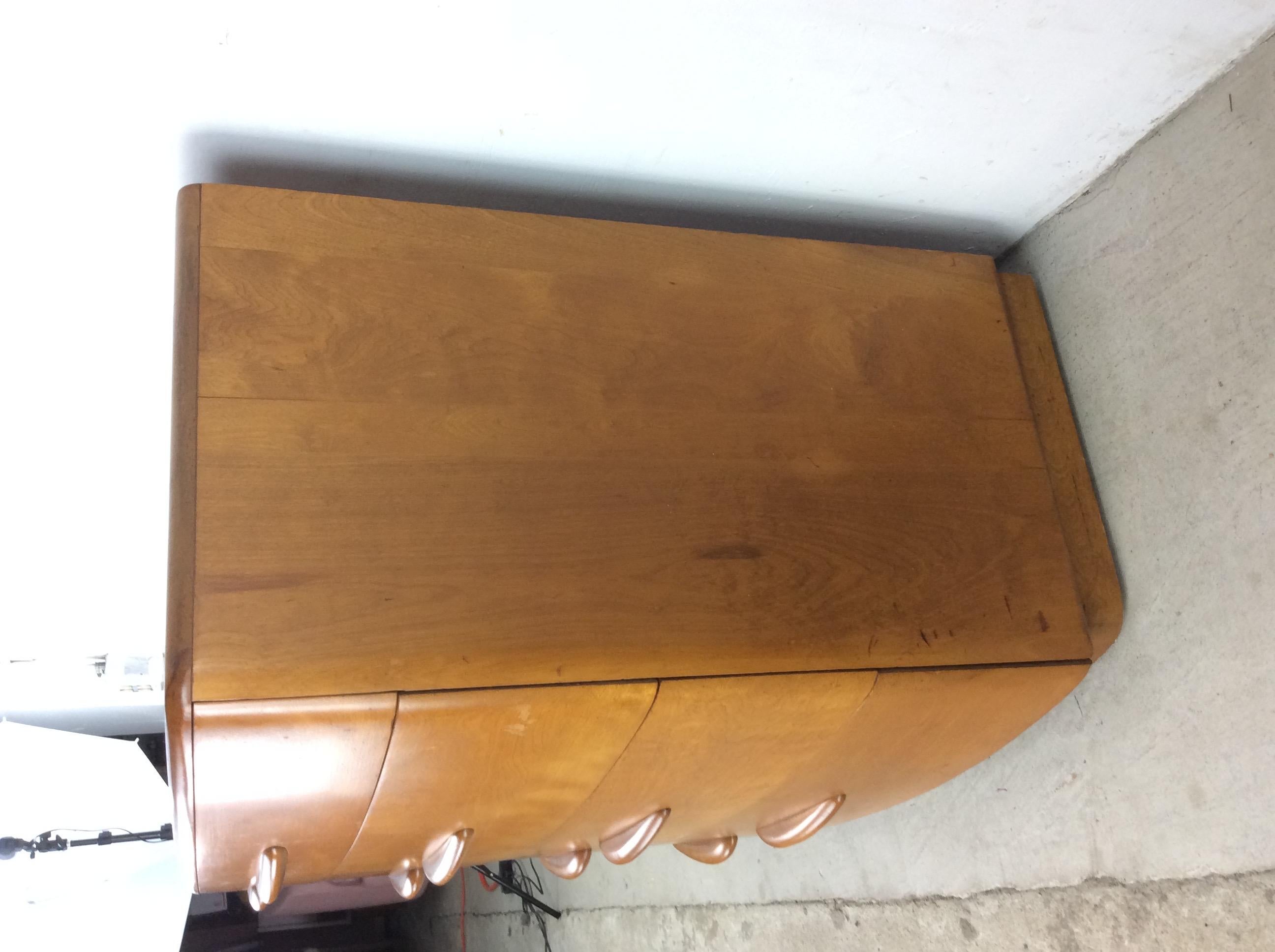 Mid-Century Modern Lowboy Dresser by Heywood Wakefield In Good Condition In Freehold, NJ