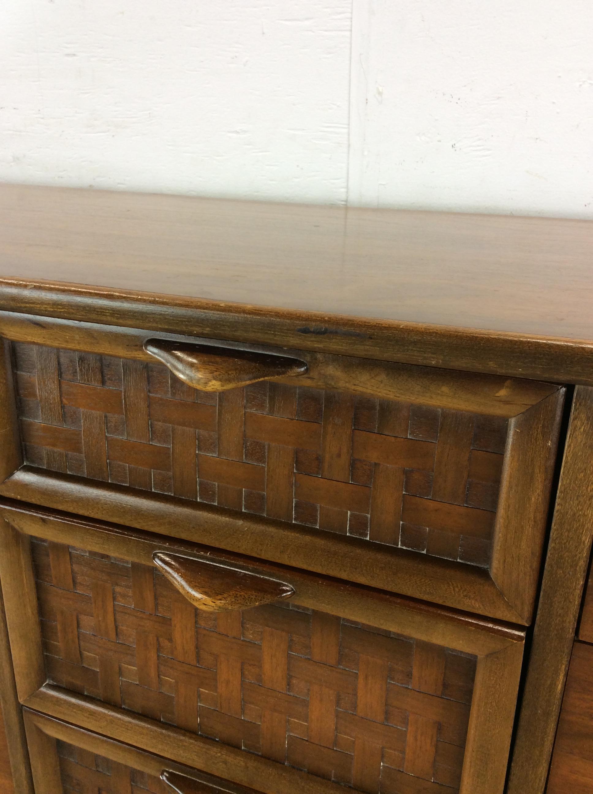 Comò Lowboy in stile Mid Century Modern di Perspective by Lane Furniture in vendita 9