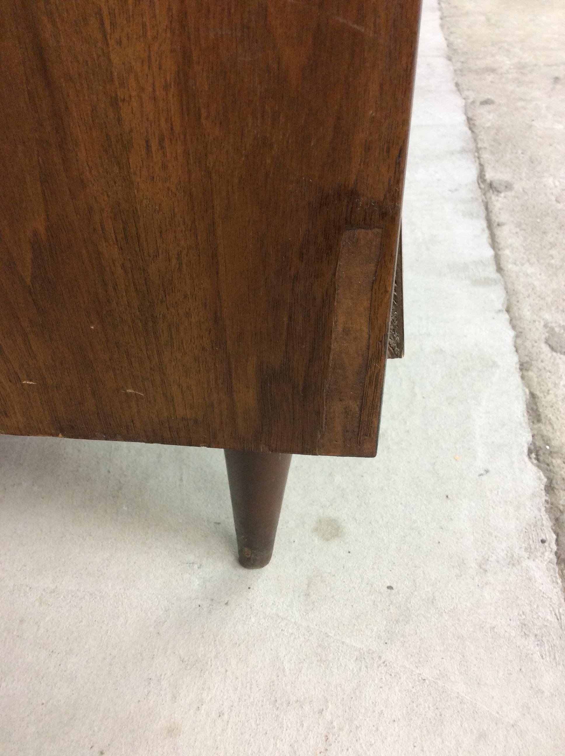 Mid-Century Modern Lowboy Dresser with 9 Drawers and Brass Hardware 4