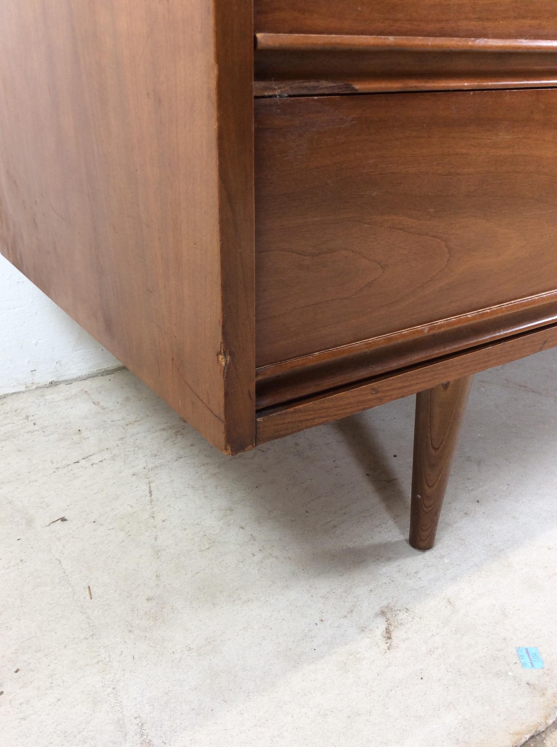 Comò Lowboy moderno del Mid Century con 9 cassetti in vendita 6