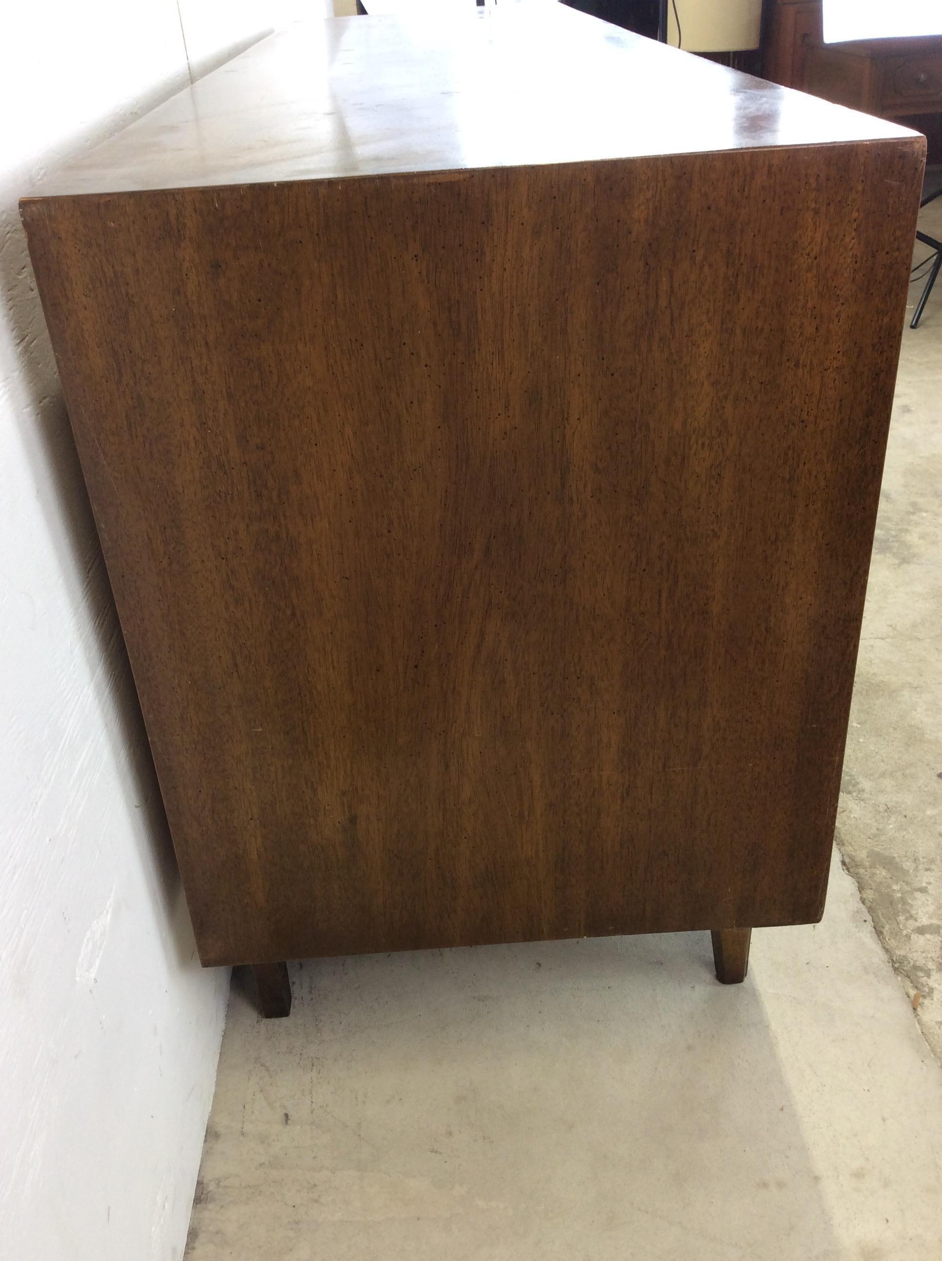 Mid-Century Modern Lowboy Dresser with Brass Hardware In Good Condition For Sale In Freehold, NJ