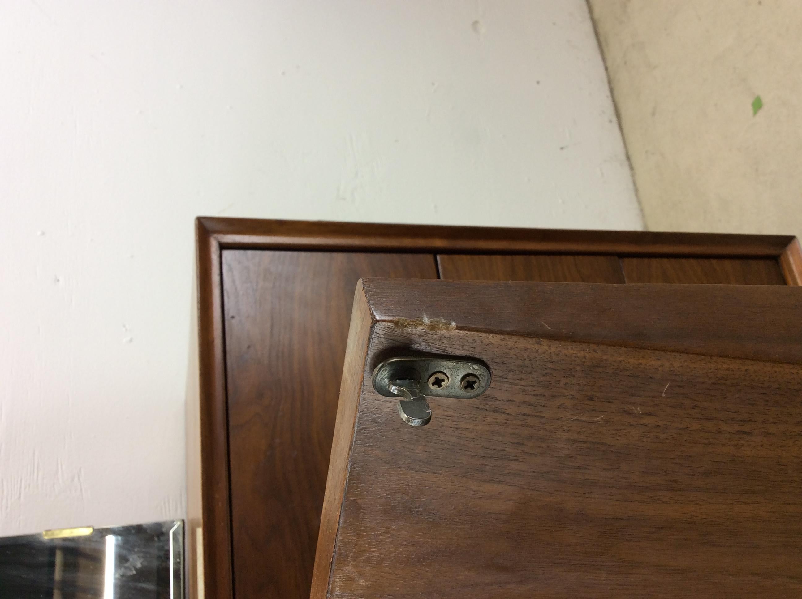 Mid Century Modern Lowboy Dresser with Mirror by American of Martinsville 10