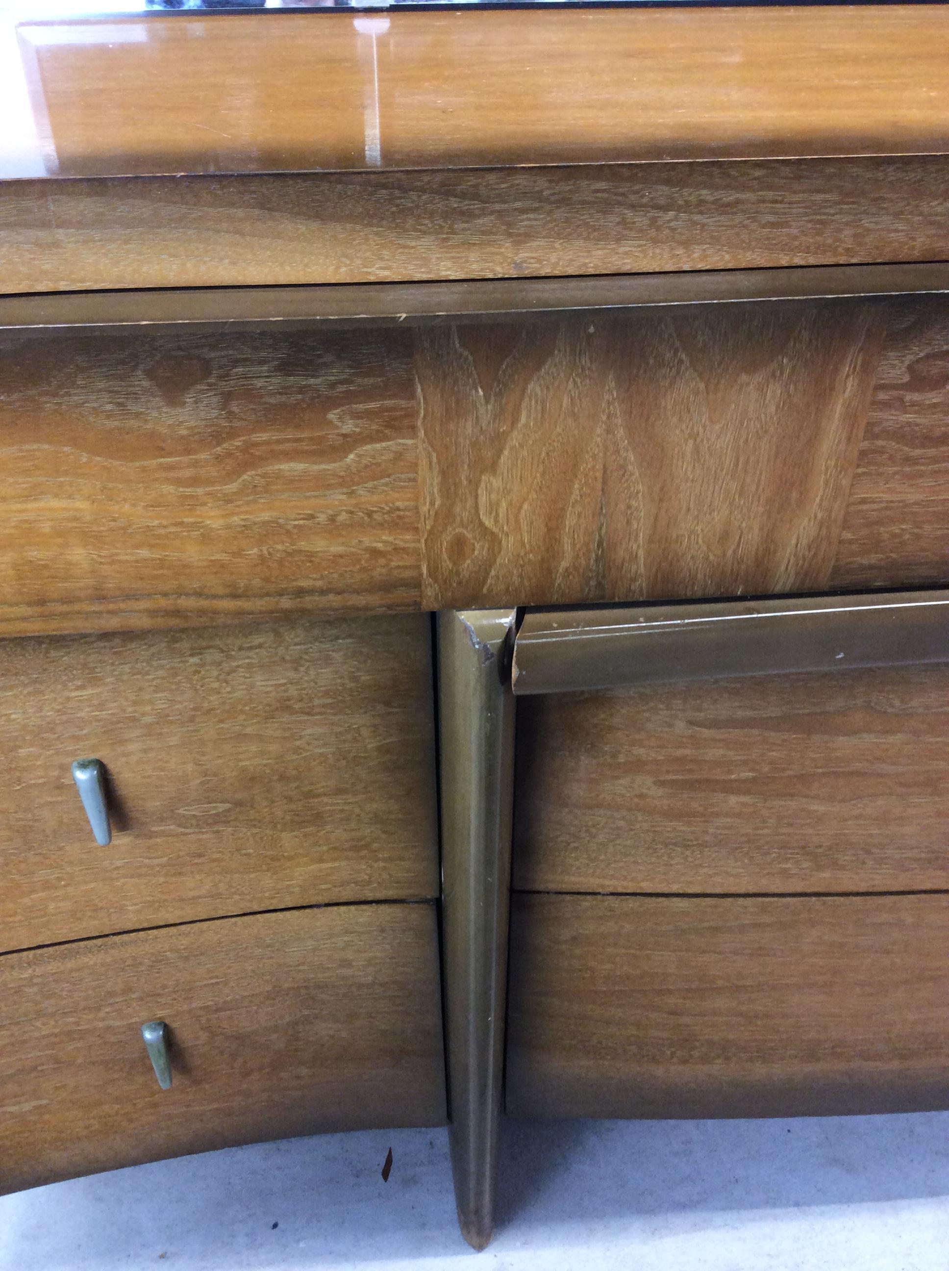 Mid Century Modern Lowboy Dresser with Mounted Mirror & Sled Legs In Good Condition For Sale In Freehold, NJ
