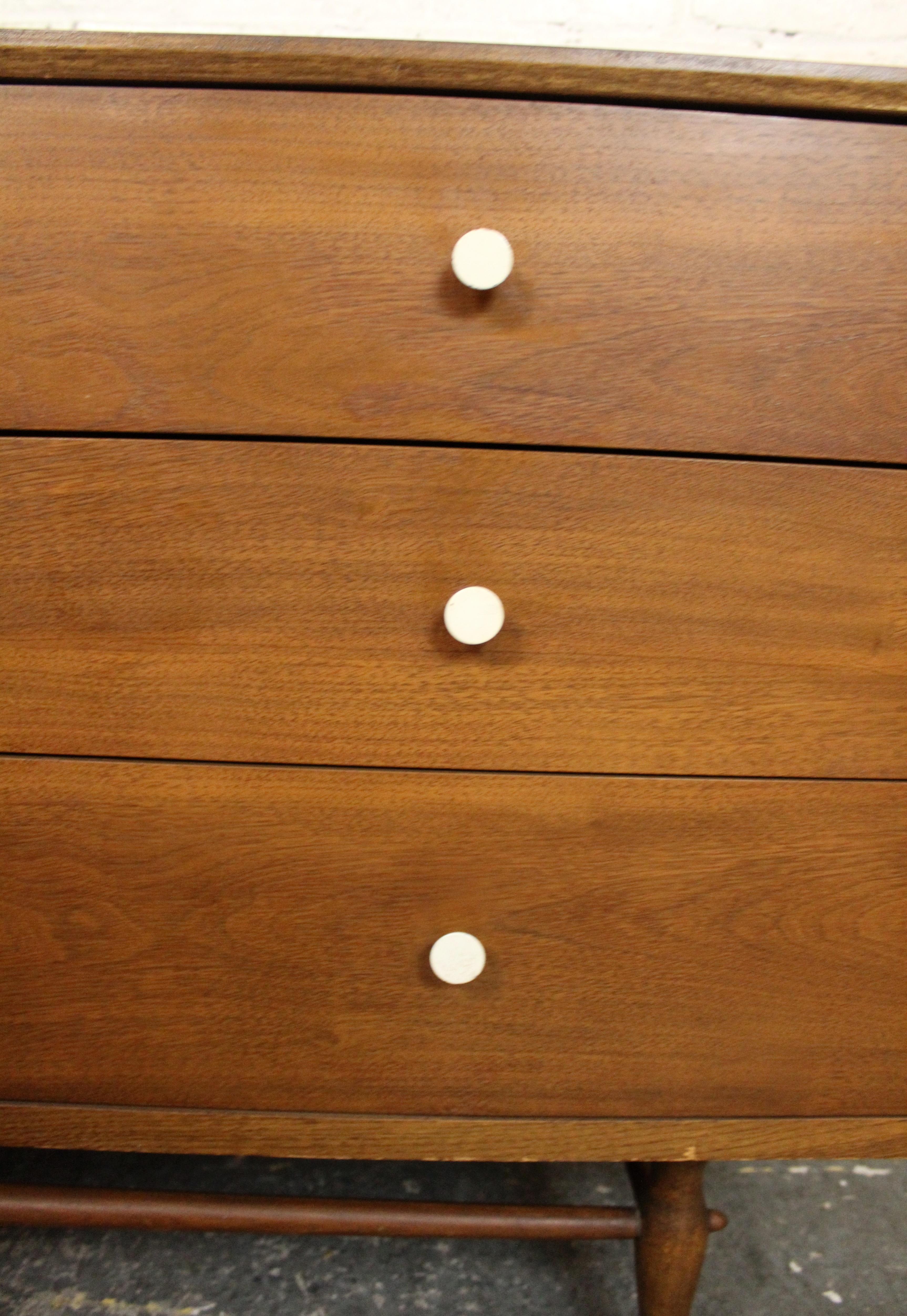 Mid-Century Modern Lowboy Walnut Dresser by Harmony House For Sale 6