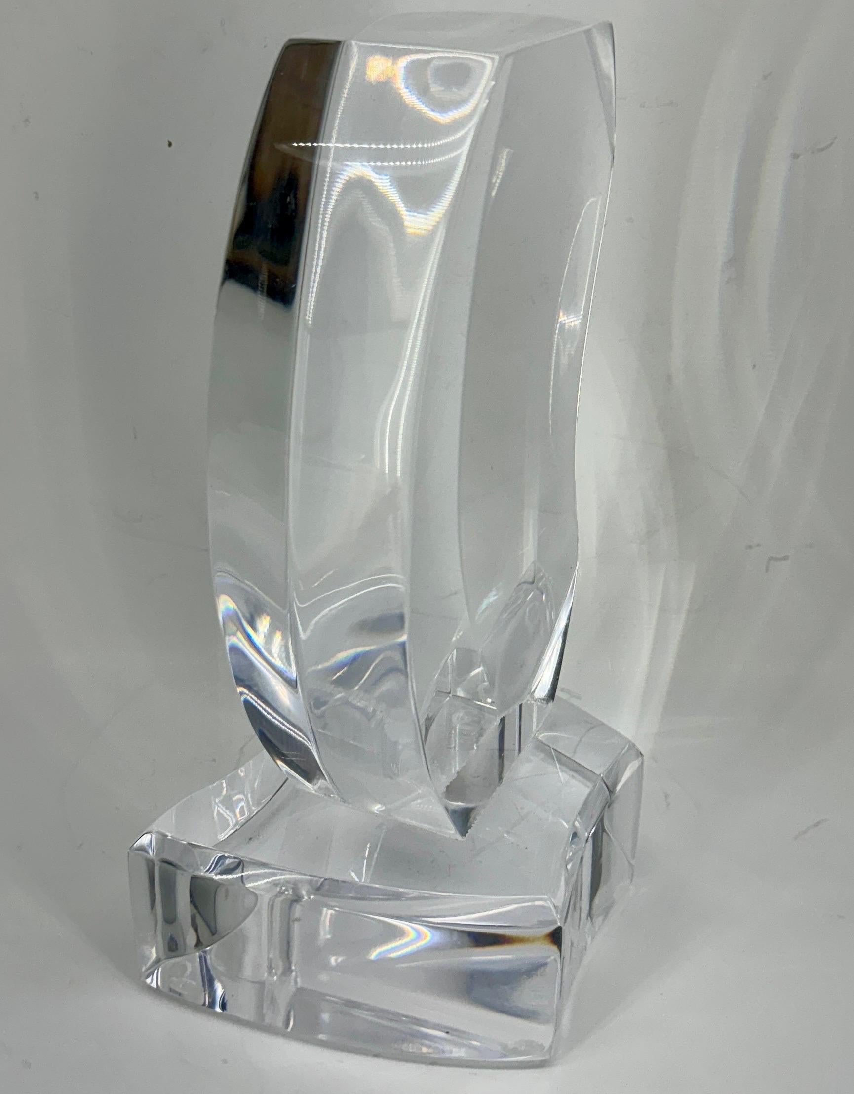Mid-Century Modern Lucite Abstract Table Sculpture  For Sale 3