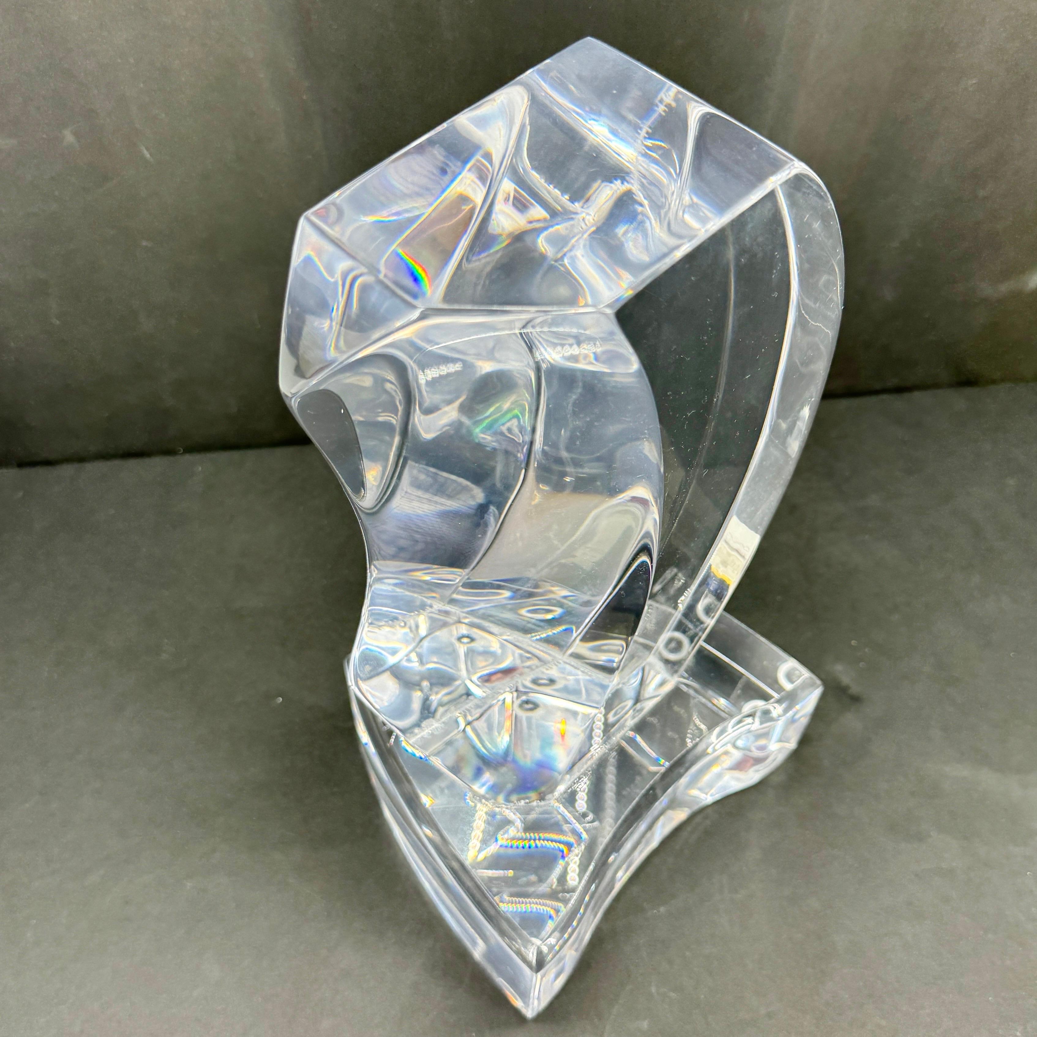 Scultura da tavolo astratta in lucite moderna di metà secolo in vendita 5
