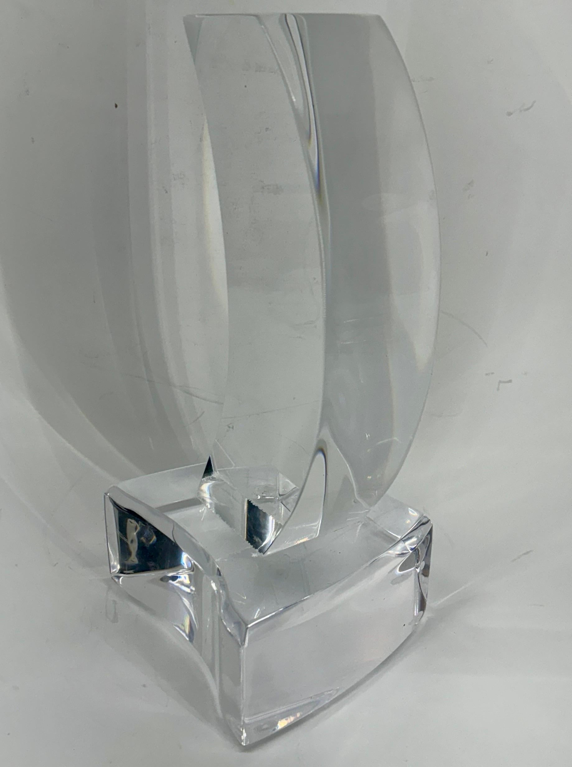 Scultura da tavolo astratta in lucite moderna di metà secolo in vendita 1