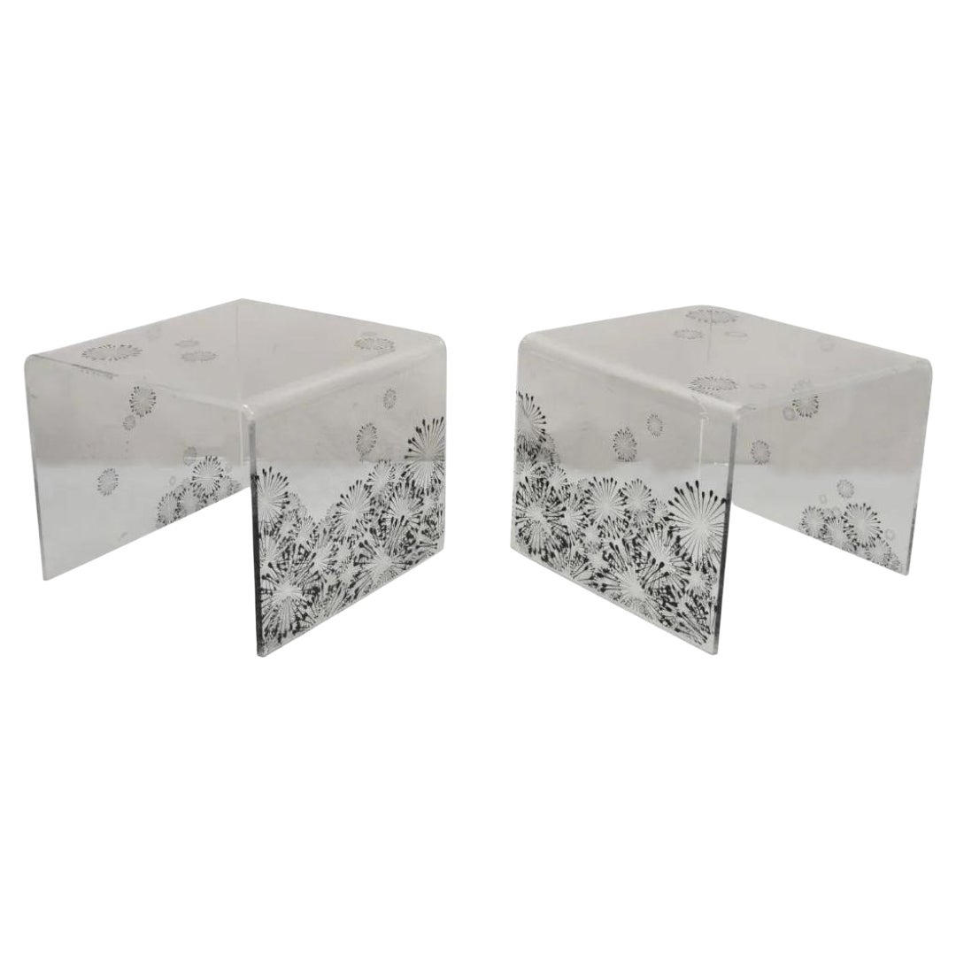 Mid-Century Modern Lucite Acryl Sonnenblumen-Feuerwerk-Beistelltische mit Wasserfall im Angebot