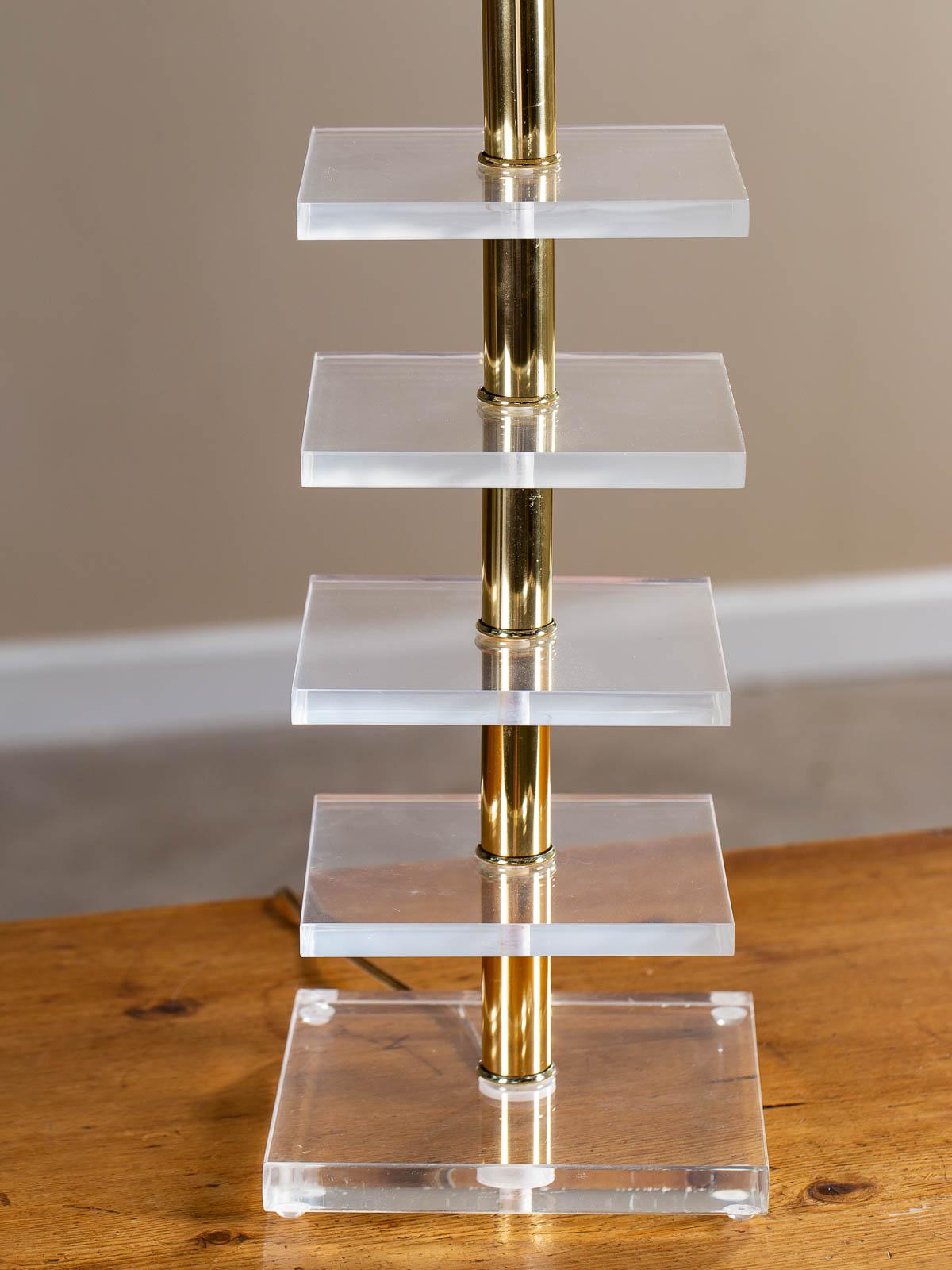 Mid-Century Modern Lucite and Brass Lamp, France, circa 1965 For Sale 1