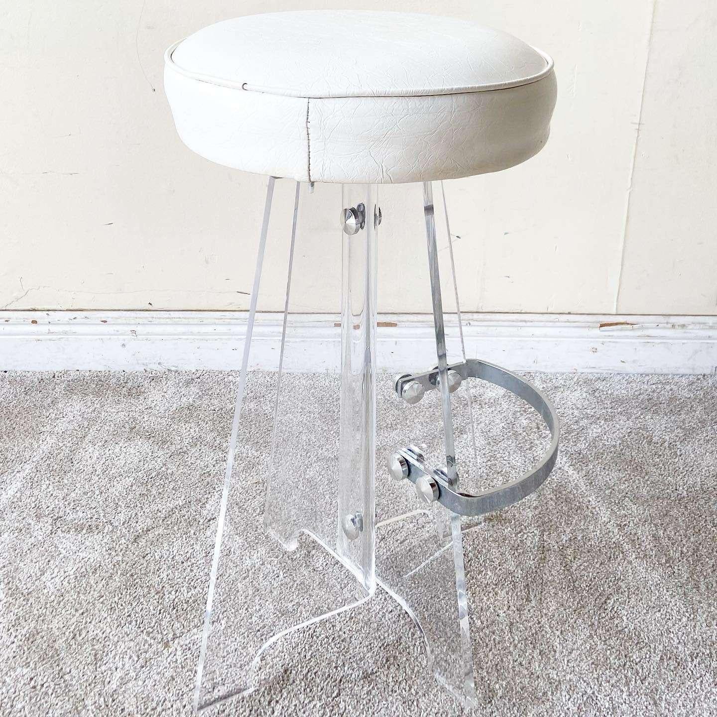 Mid-Century Modern Lucite and Chrome Bar Stool For Sale 3